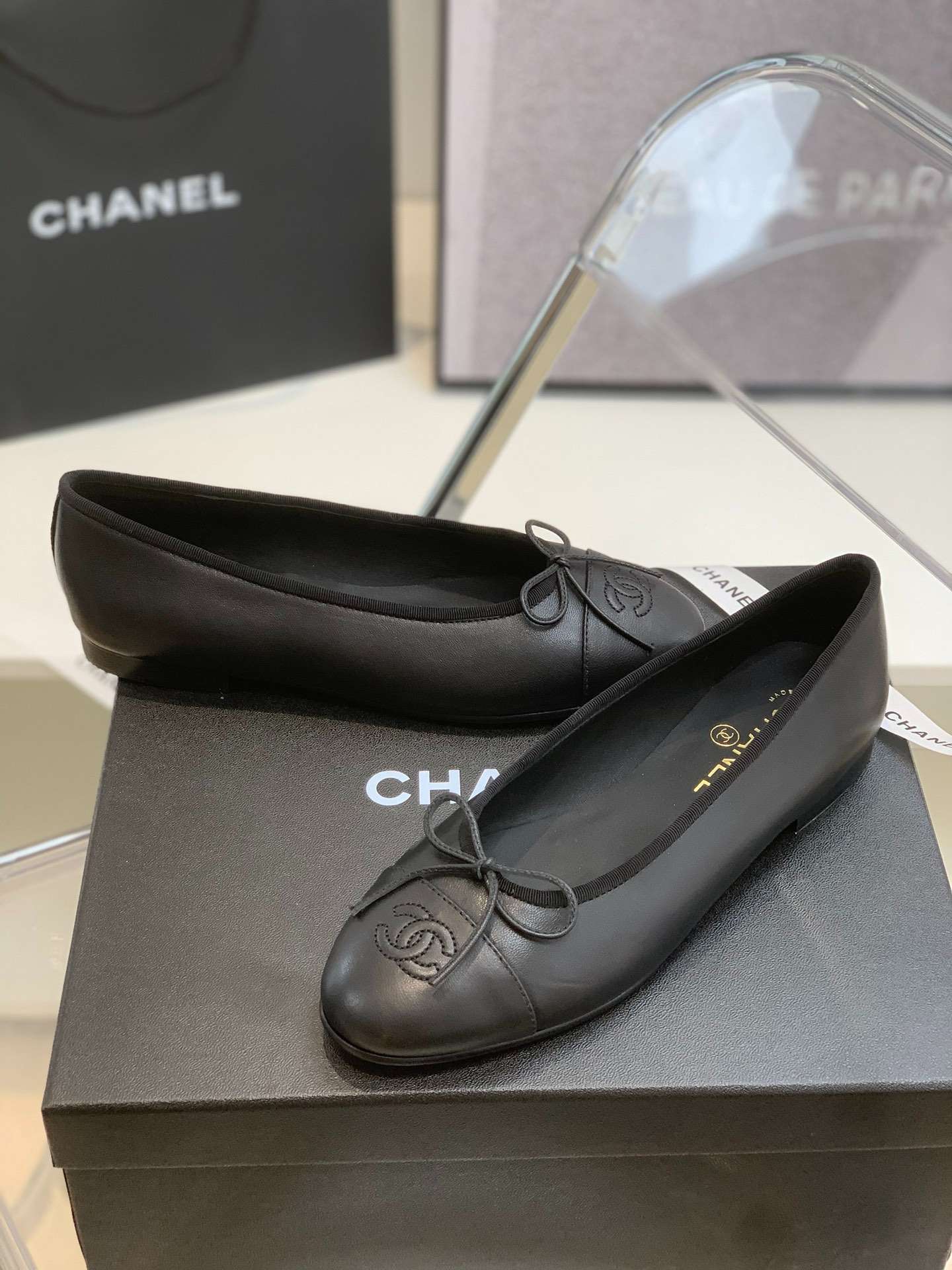 Ch**el Ballet Flats Black For Women