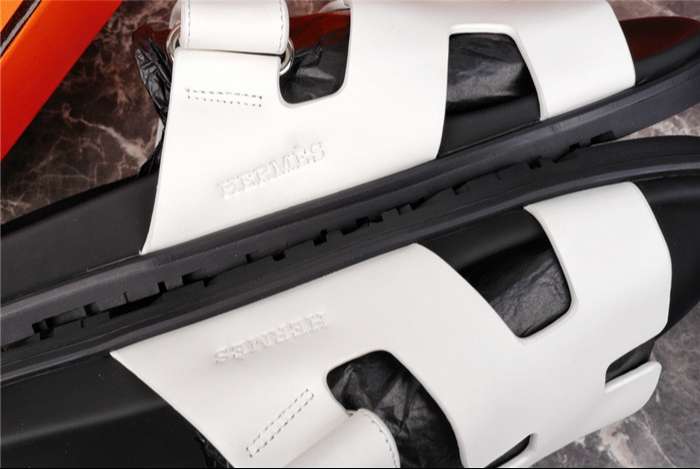 H**me5 Chypre Sandal White For Women