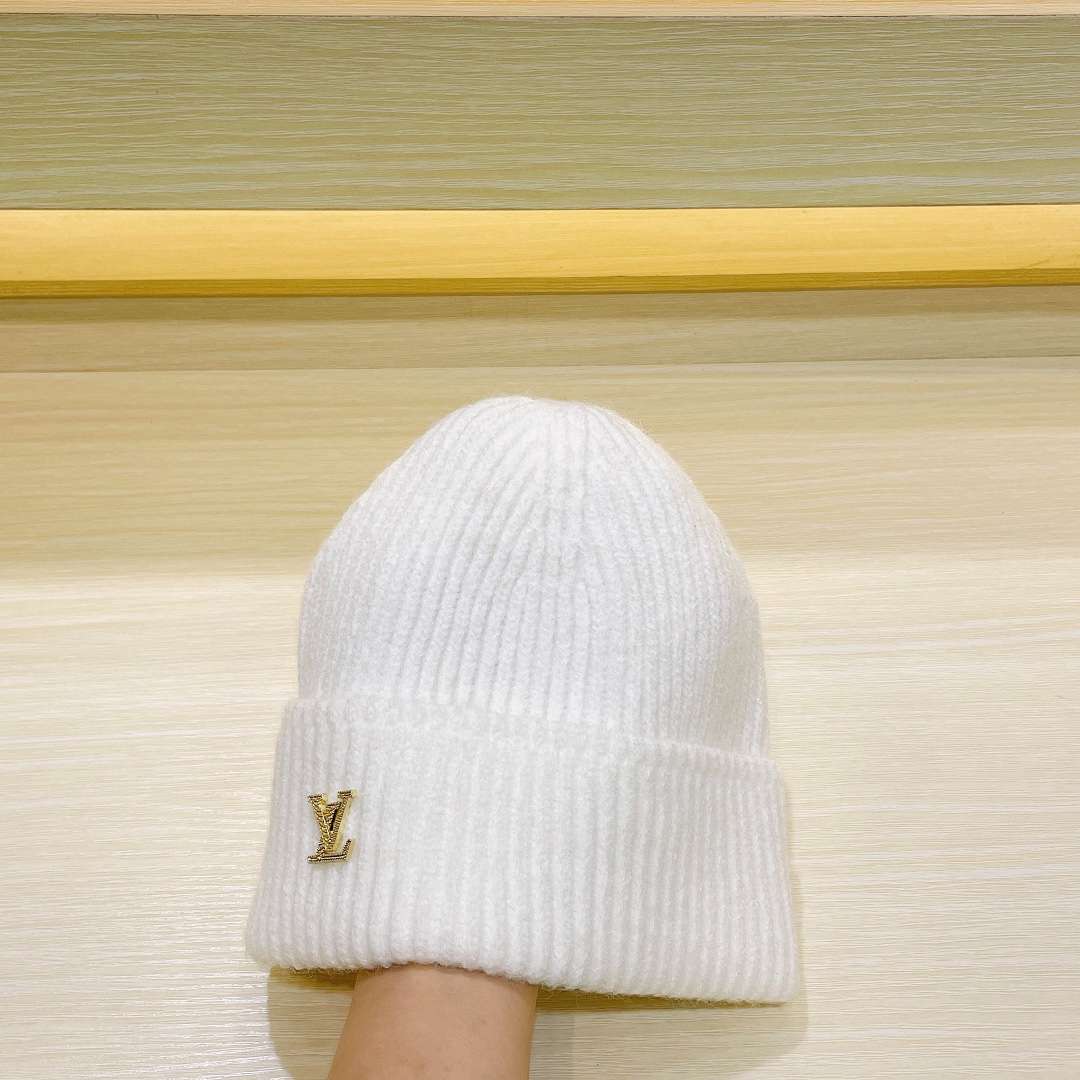 L0vis Vvtt0n Ahead Beanie White For Women