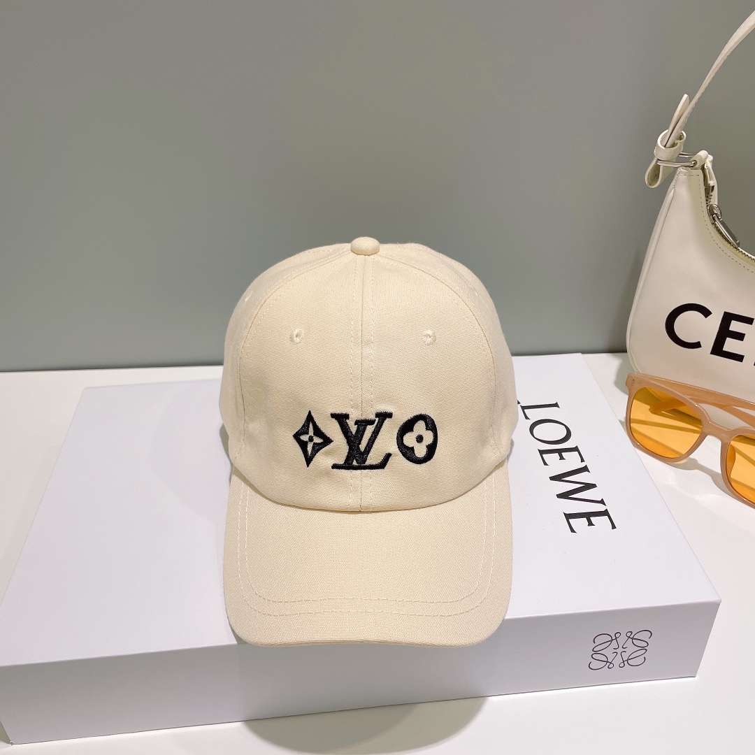 L0vis Vvtt0n Baseball Cap Cream For Men
