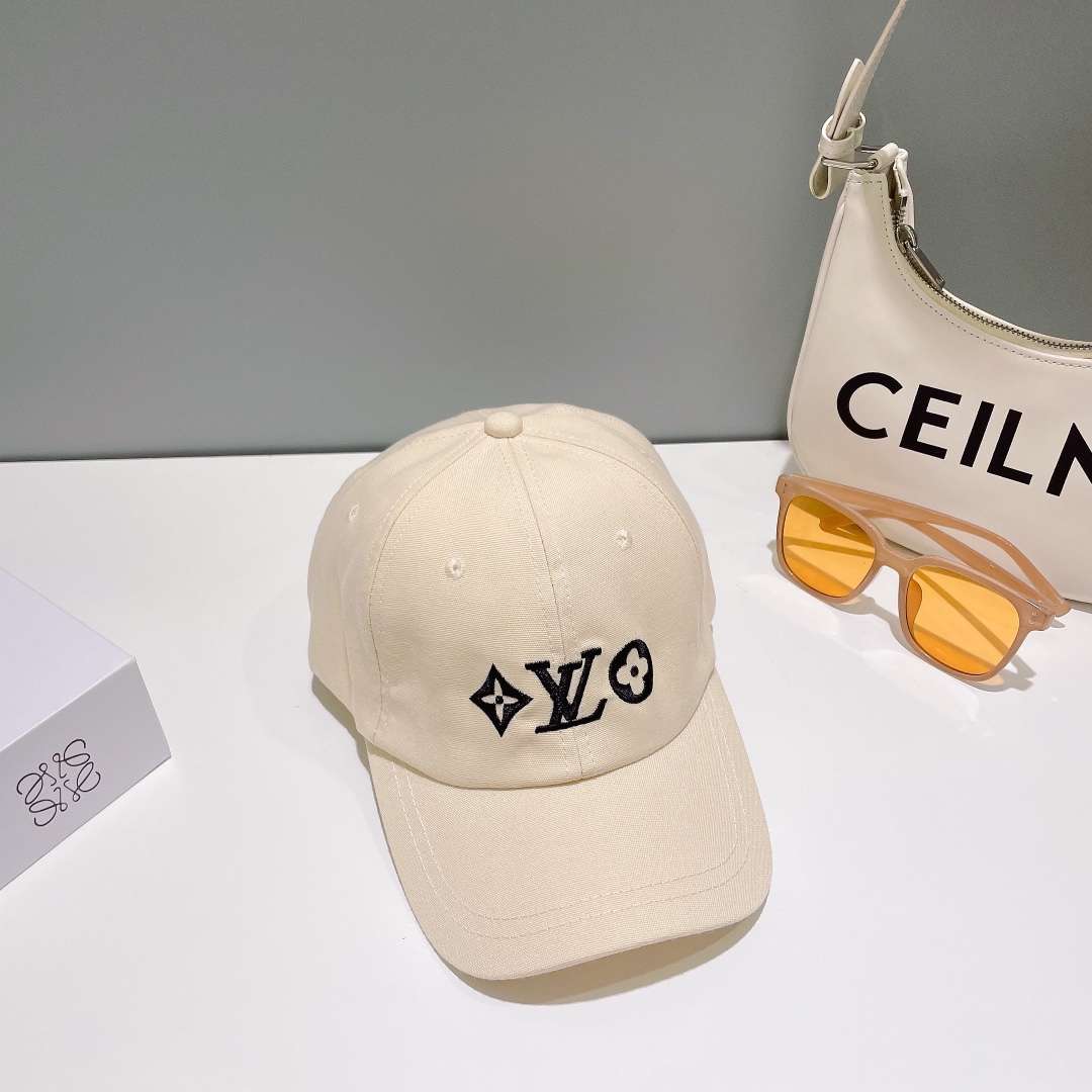 L0vis Vvtt0n Baseball Cap Cream For Men