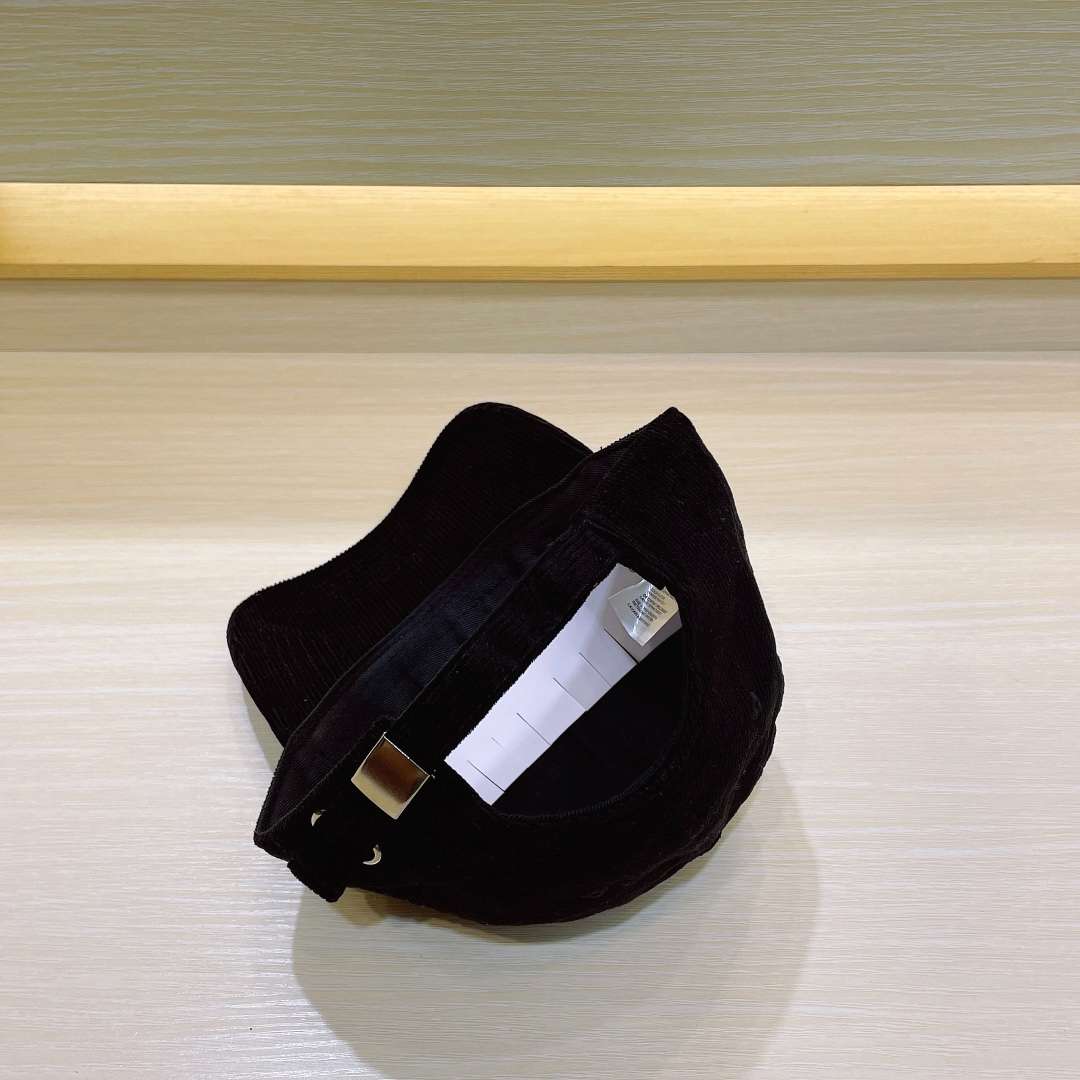 L0vis Vvtt0n Baseball Cap Black For Men