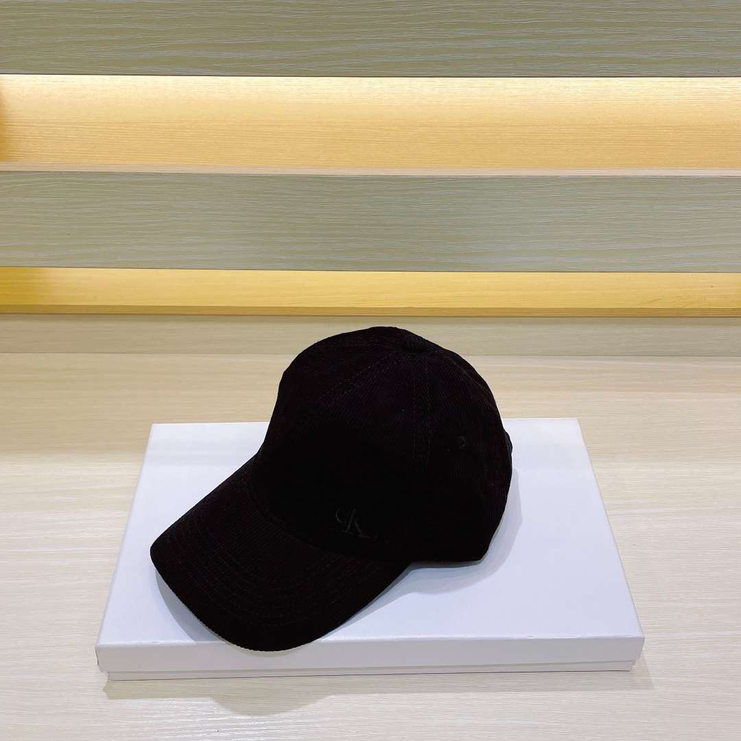 L0vis Vvtt0n Baseball Cap Black For Men