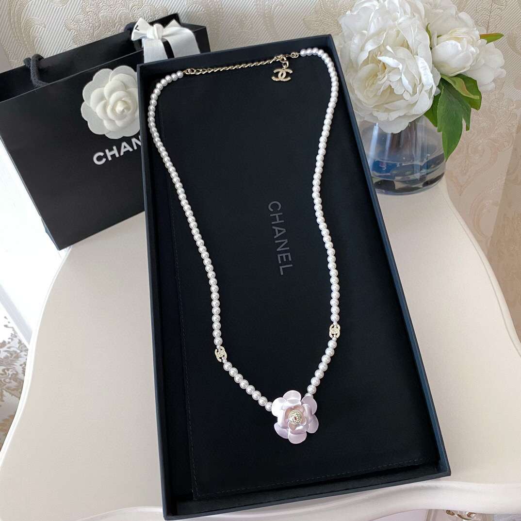 Ch**el Flower Necklace White For Women