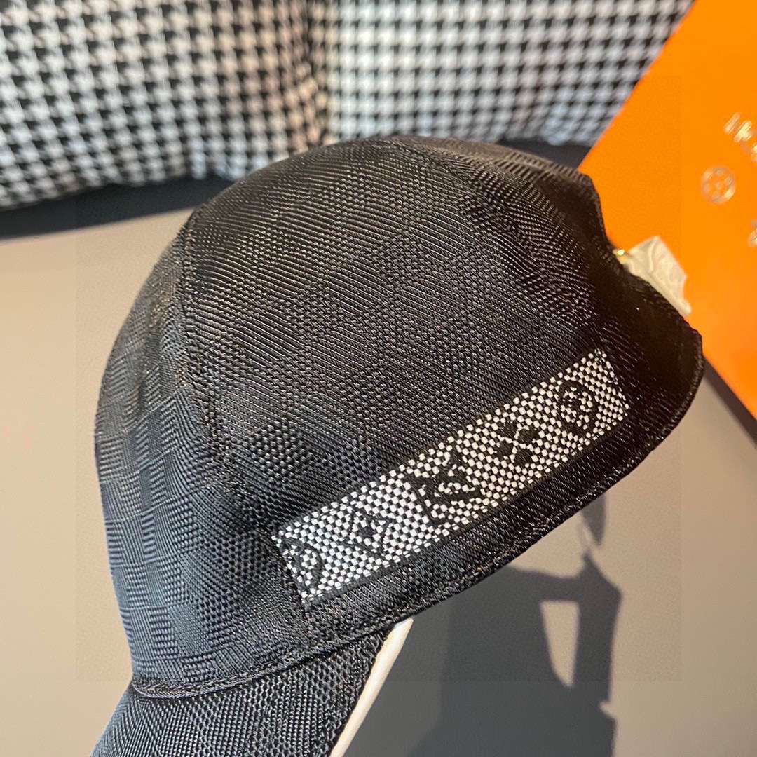 L0vis Vvtt0n Epi Monogram Cap Black For Men