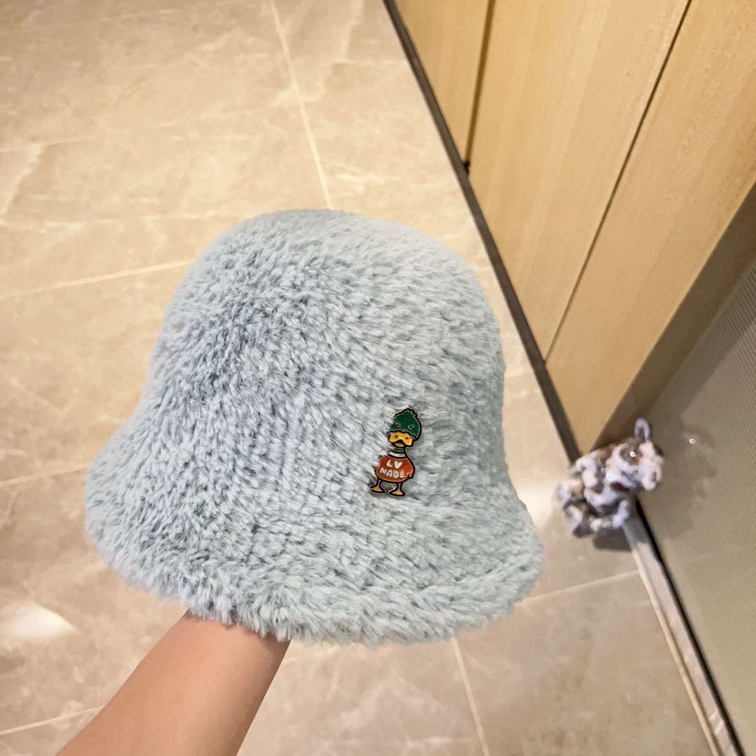L0vis Vvtt0n Duck Beanie LV Light Blue For Women