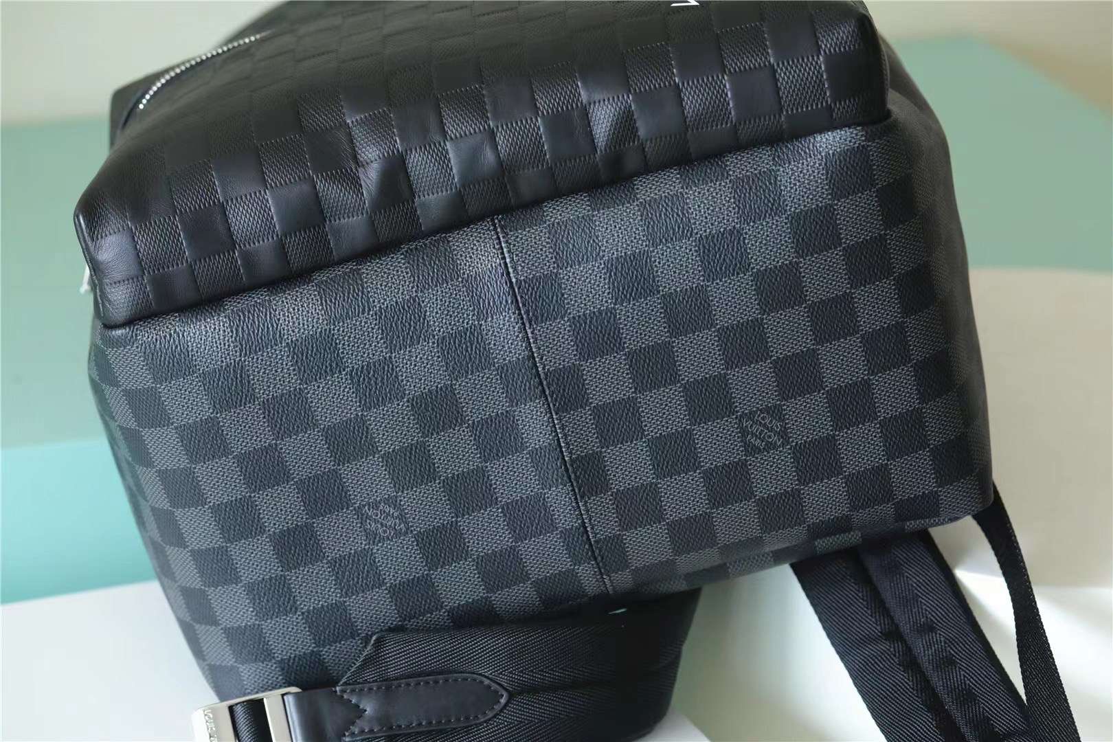 L0vis Vvtt0n Discovery Backpack Black For Men 11.8in/30cm