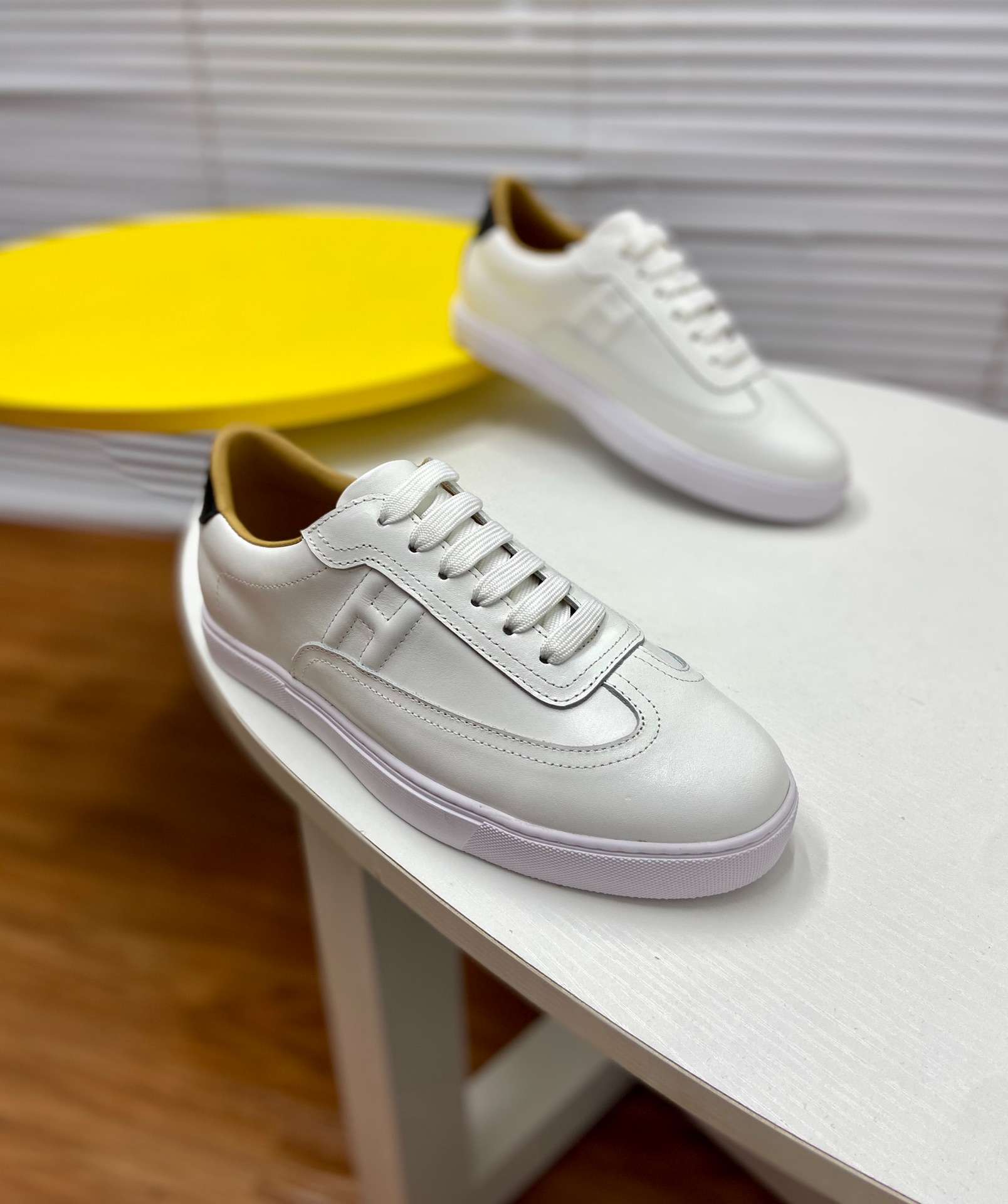 H**me5 Quicker Sneaker White For Men