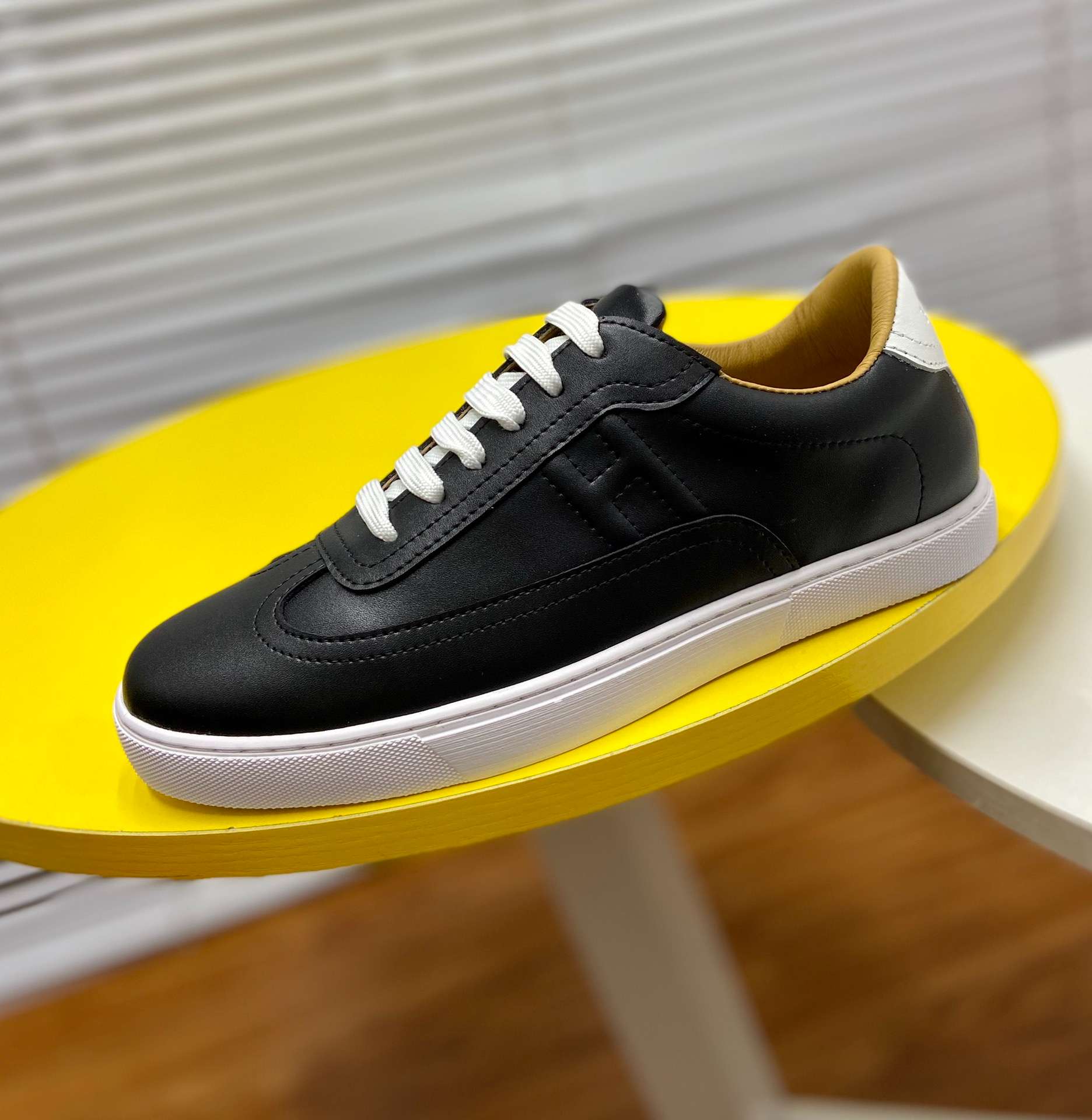 H**me5 Quicker Sneaker Black For Men