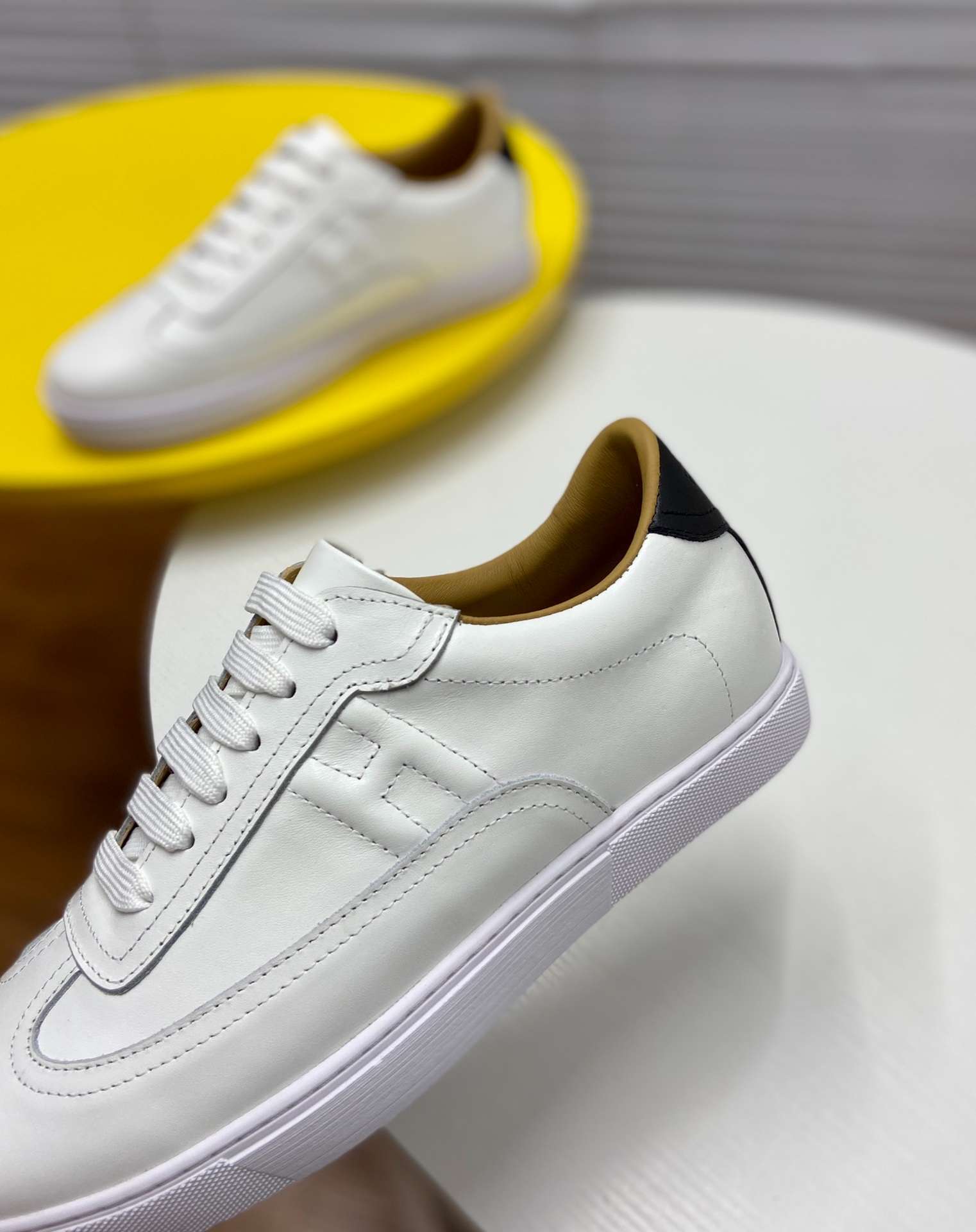 H**me5 Quicker Sneaker White For Men