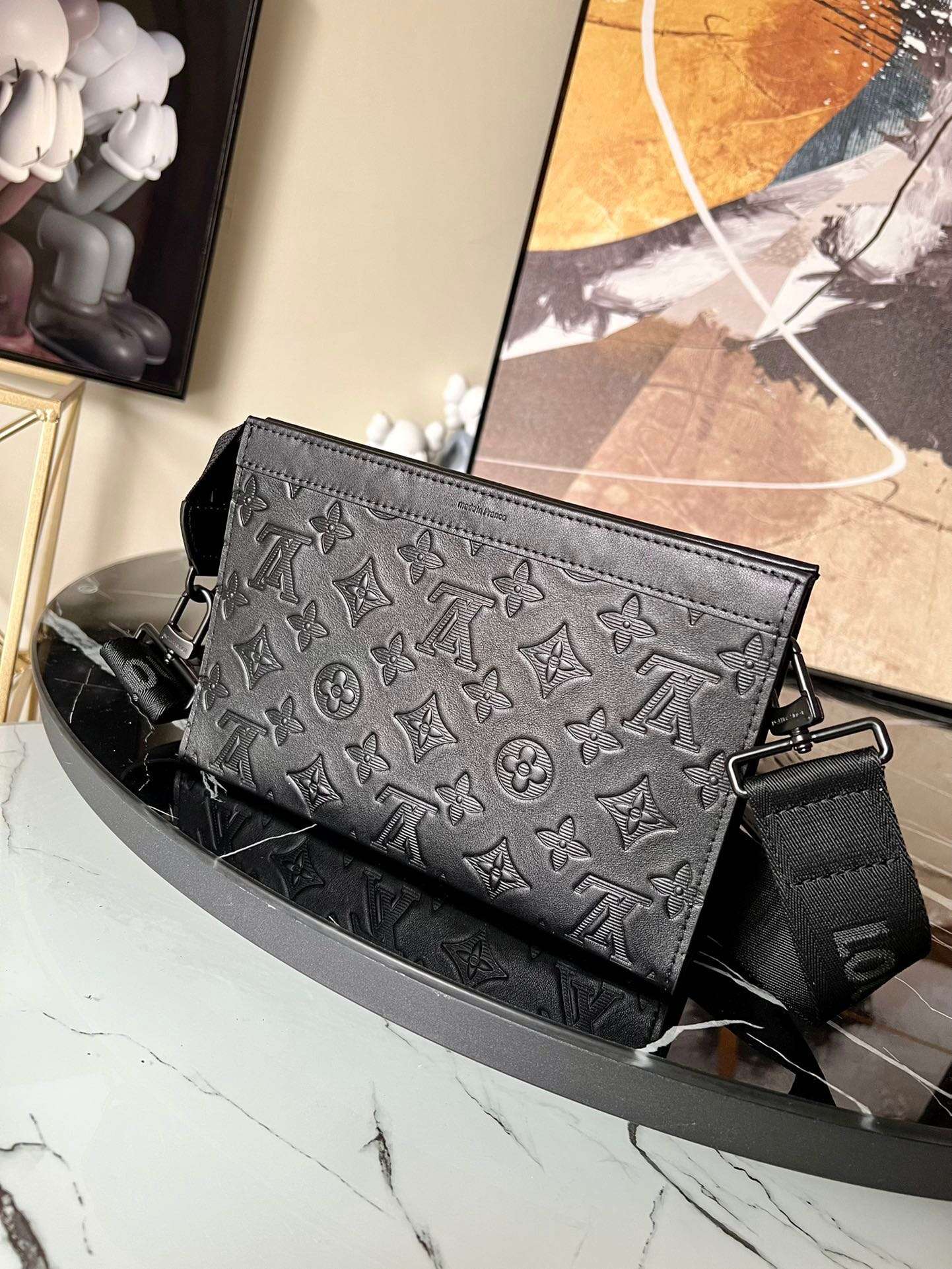 L0vis Vvtt0n Gaston Wearable Wallet Black For Men 22cm / 8.7in M81115