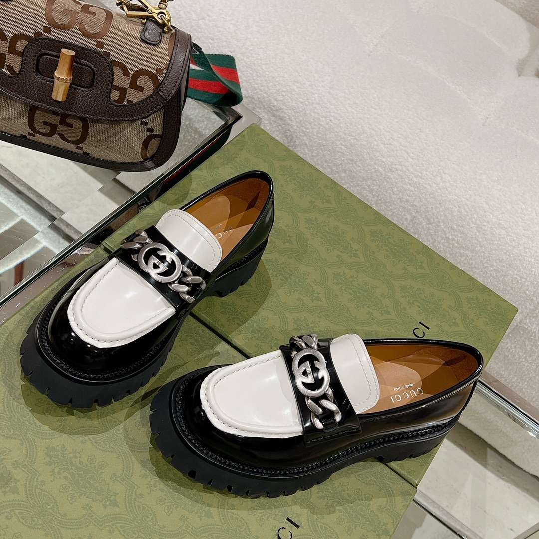 Ch**el Moccasins Black/White For Women