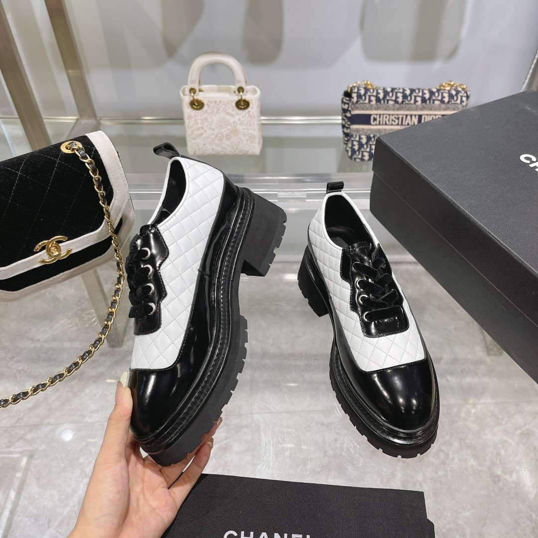 Ch**el Thick Soled Chain Laced Loafers White For Women