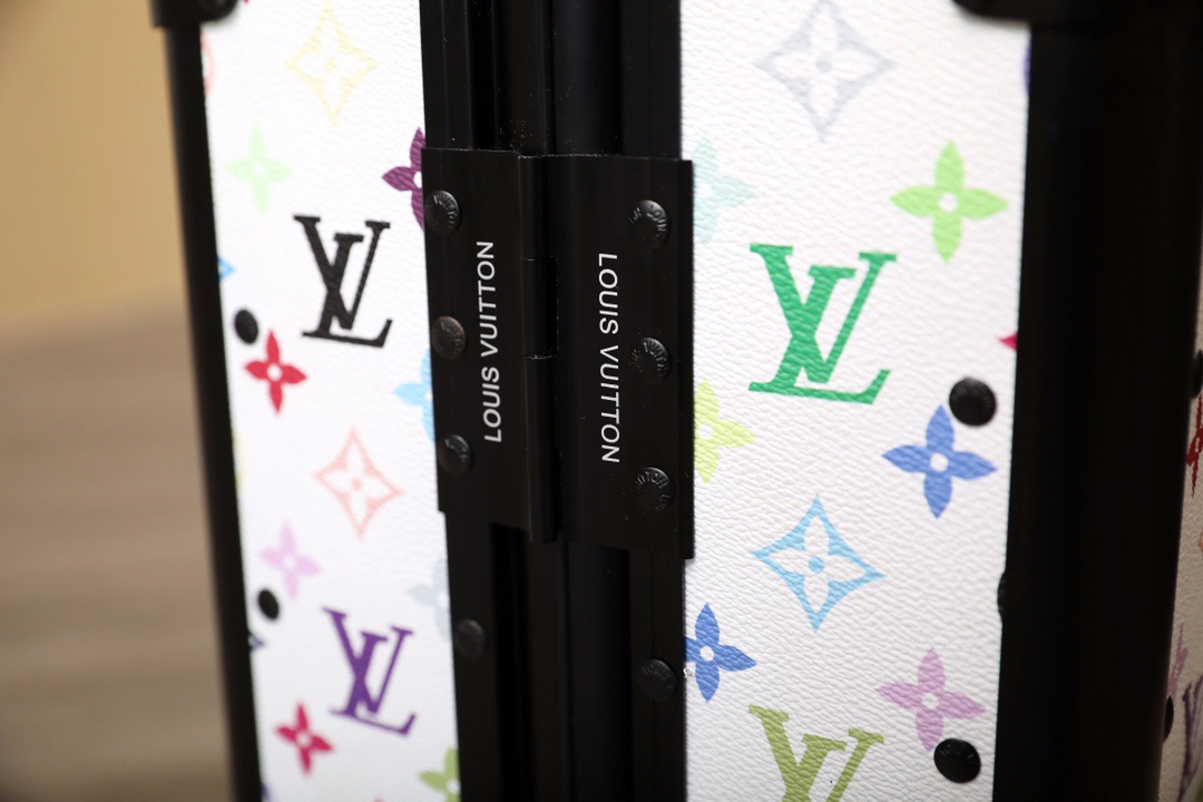 L0vis Vvtt0n Horizon 55 White 21.7in/55cm