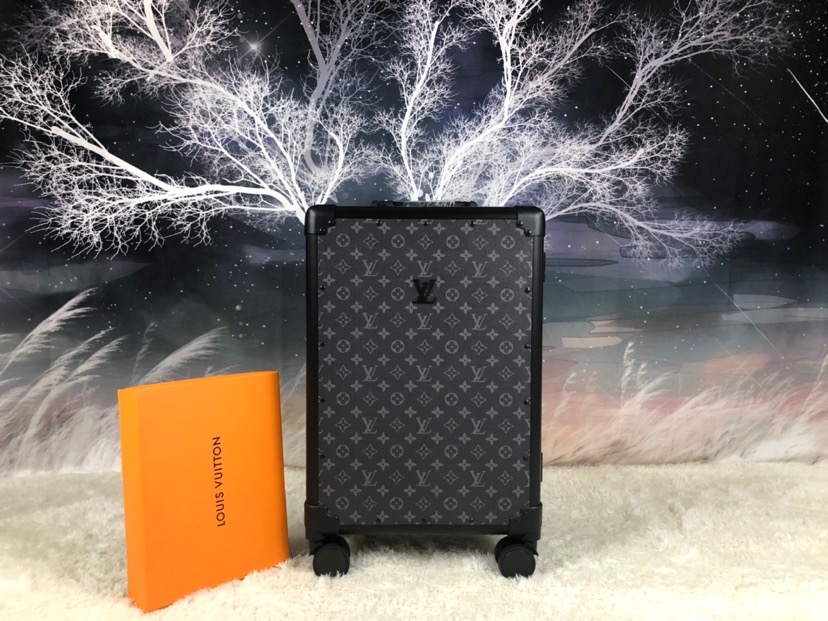 L0vis Vvtt0n Rolling Trunk Black 55cm/21.6in