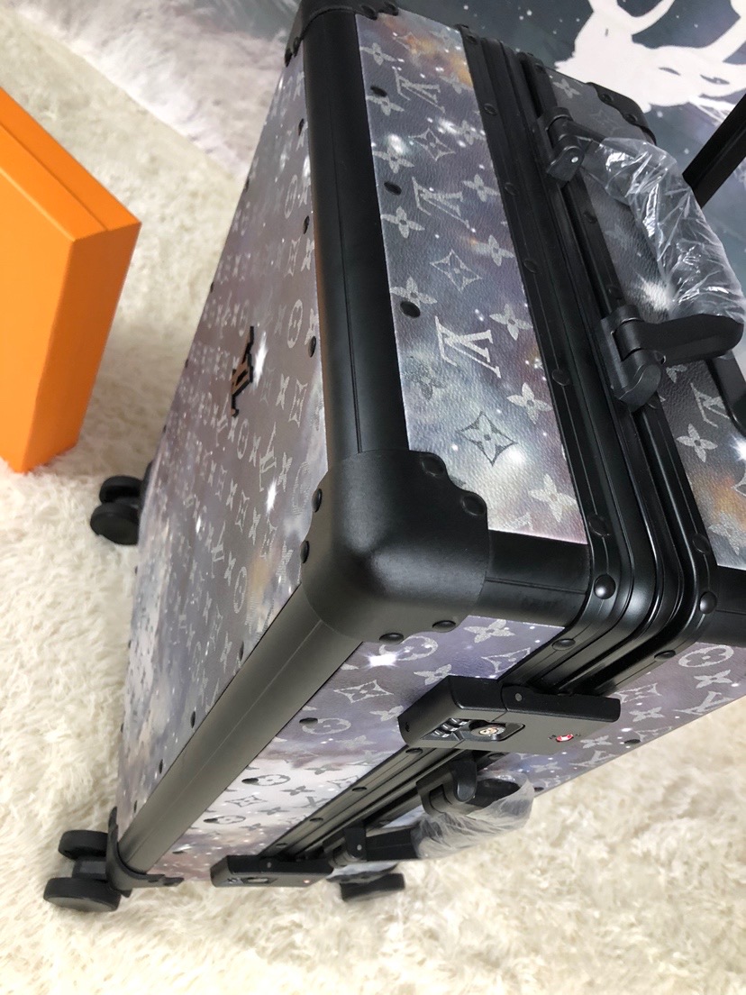 L0vis Vvtt0n Rolling Trunk Grey 55cm/21.6in