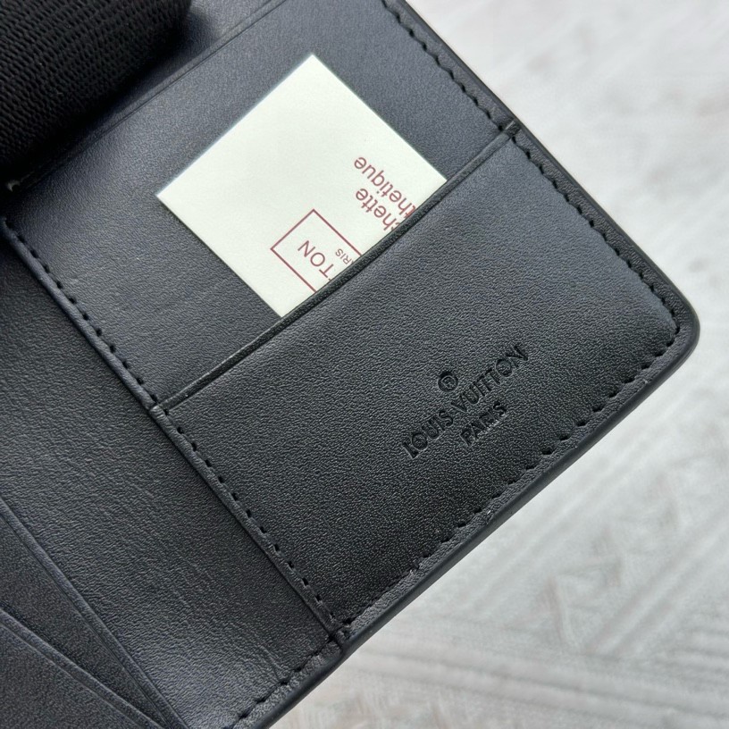 L0vis Vvtt0n Pocket Organizer In Black Monogram Shadow Calfskin For Men, Men’s Wallet 11cm LV M62899