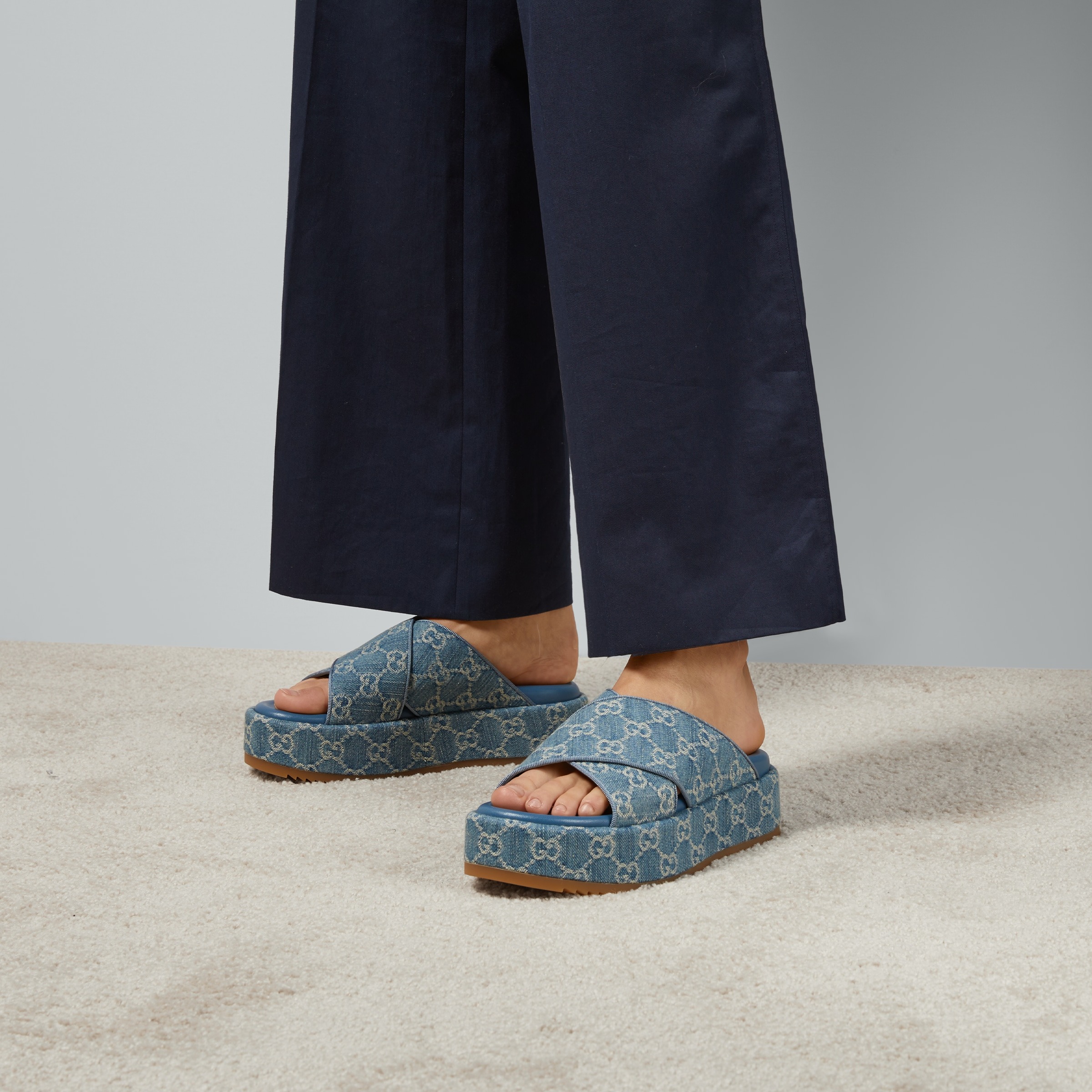 Gvc*1 Women GG Platform Slide Sandal For Women – ‎771560 FACUO 4646