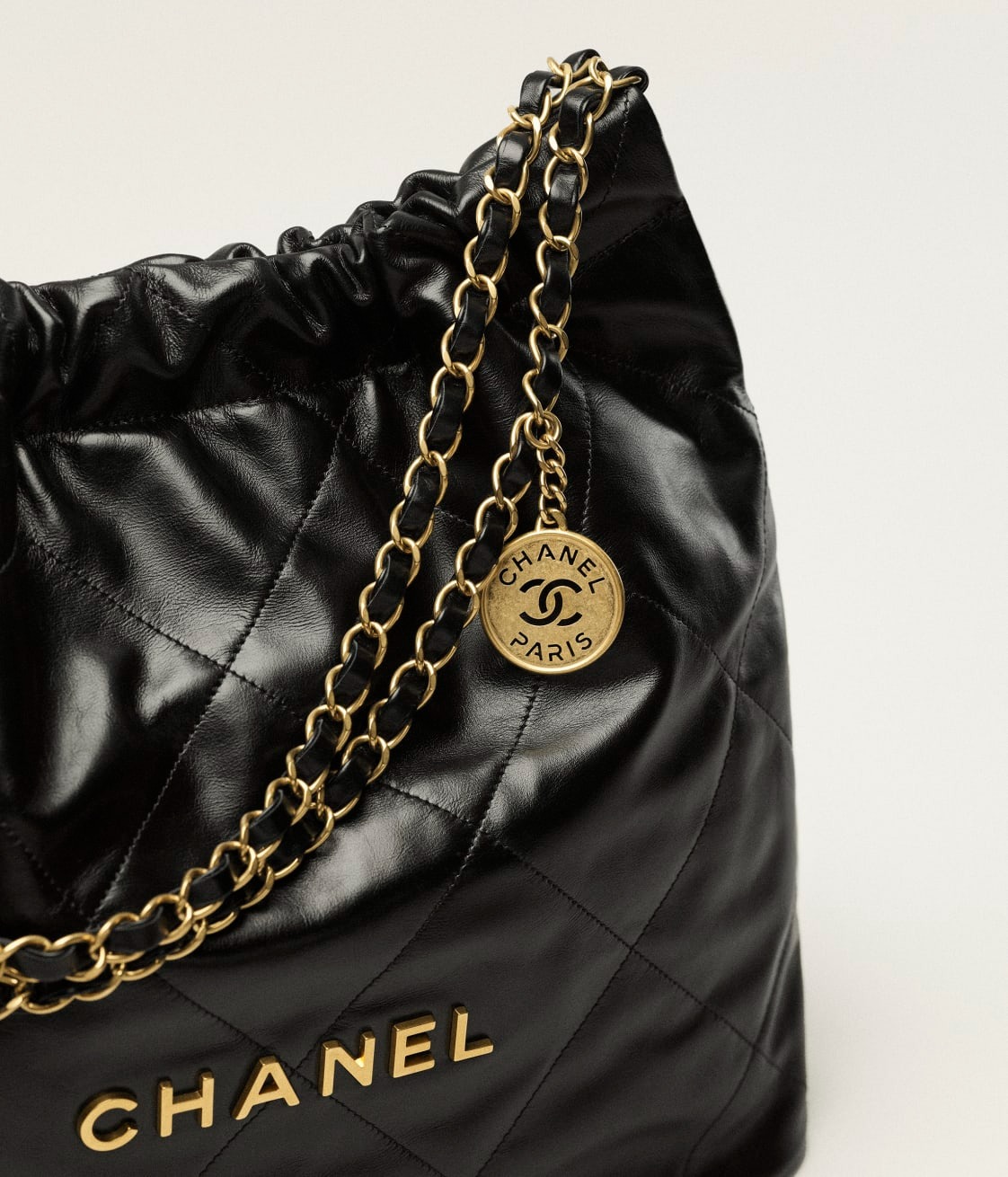 [True-to-ORIGINAL] Ch**el 22 Bag Black For Women AS3261 B08037 94305- 16.4 Inches/42 Cm