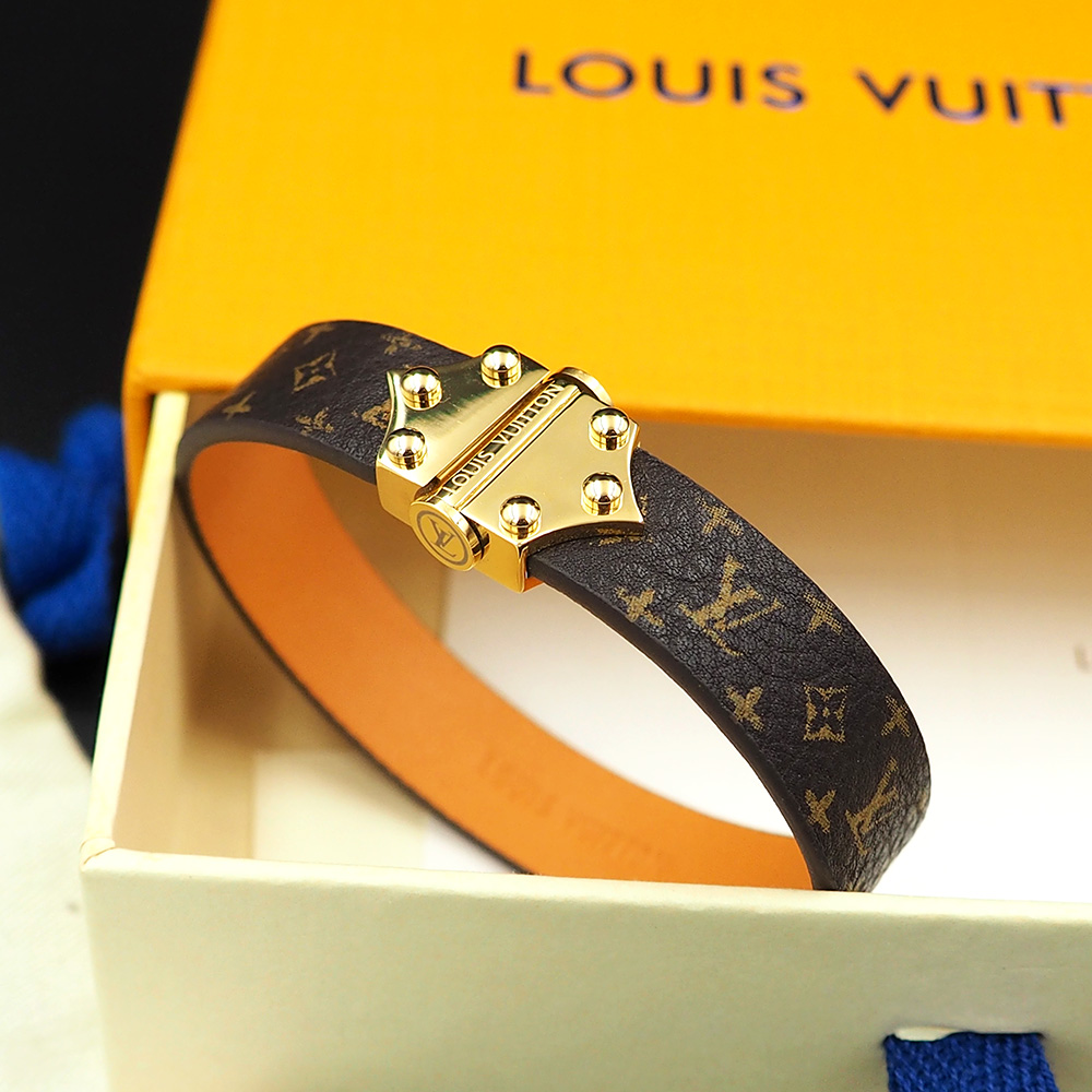L0vis Vvtt0n Nano Monogram Bracelet Brown For Women M8112E