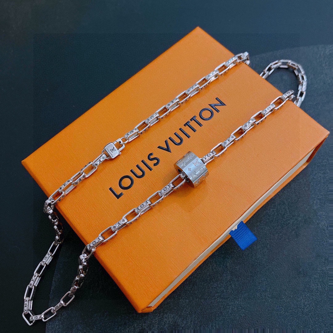 L0vis Vvtt0n Necklace Silver For Women