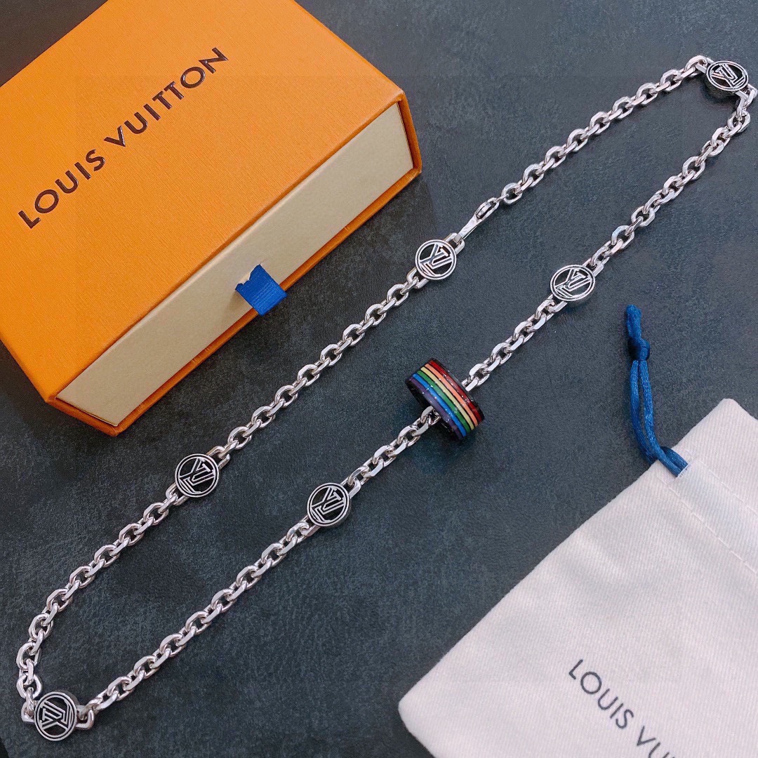 L0vis Vvtt0n Necklace Silver For Women