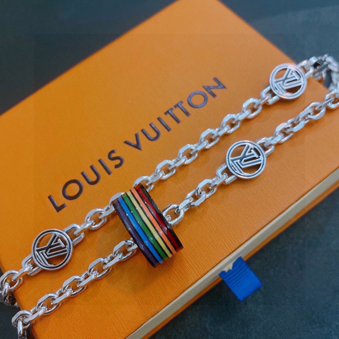 L0vis Vvtt0n Necklace Silver For Women