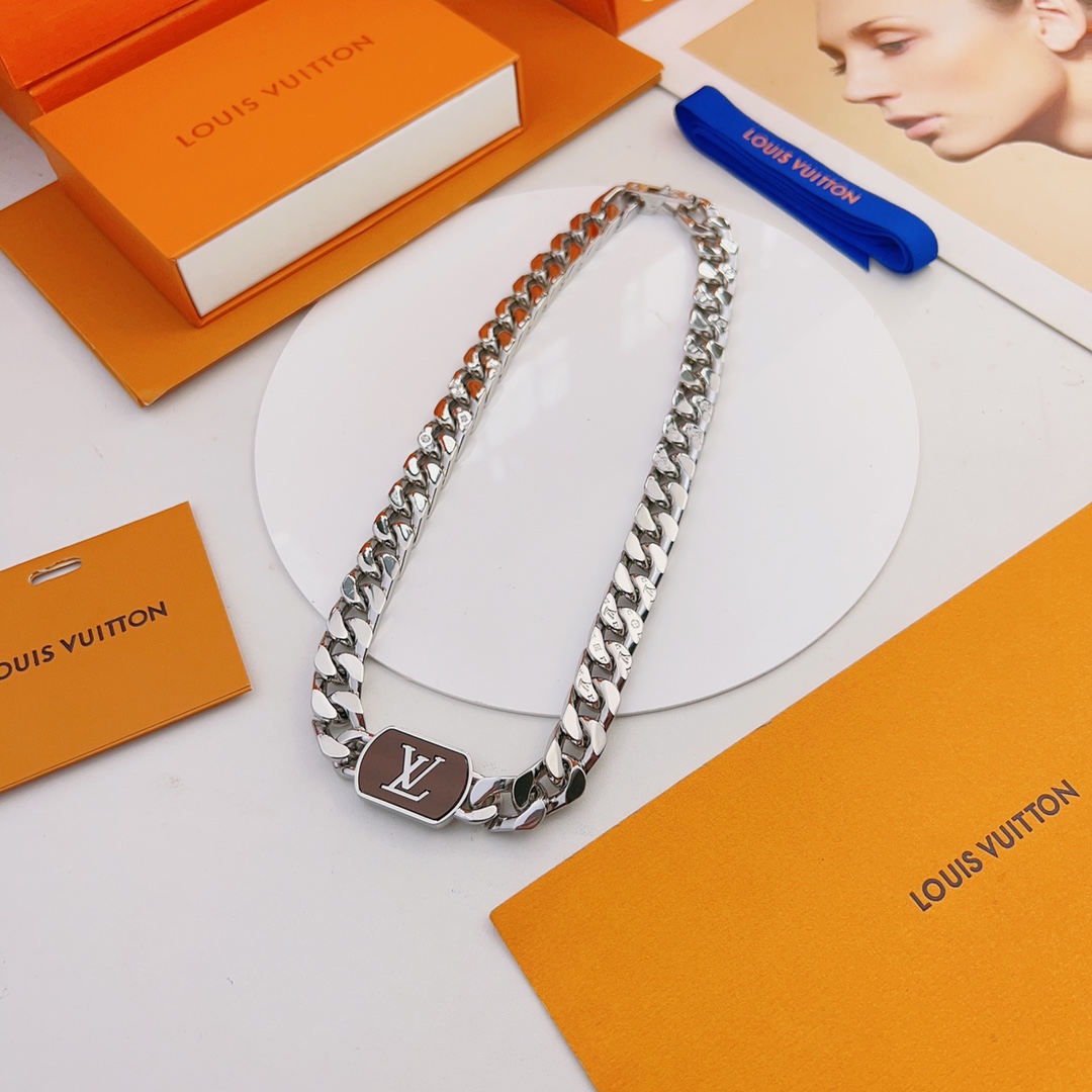 L0vis Vvtt0n Shades Necklace Silver For Women