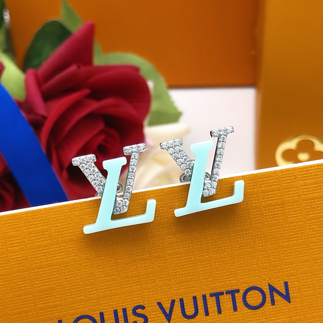L0vis Vvtt0n Studded D1am0nd Earrings Silver For Women