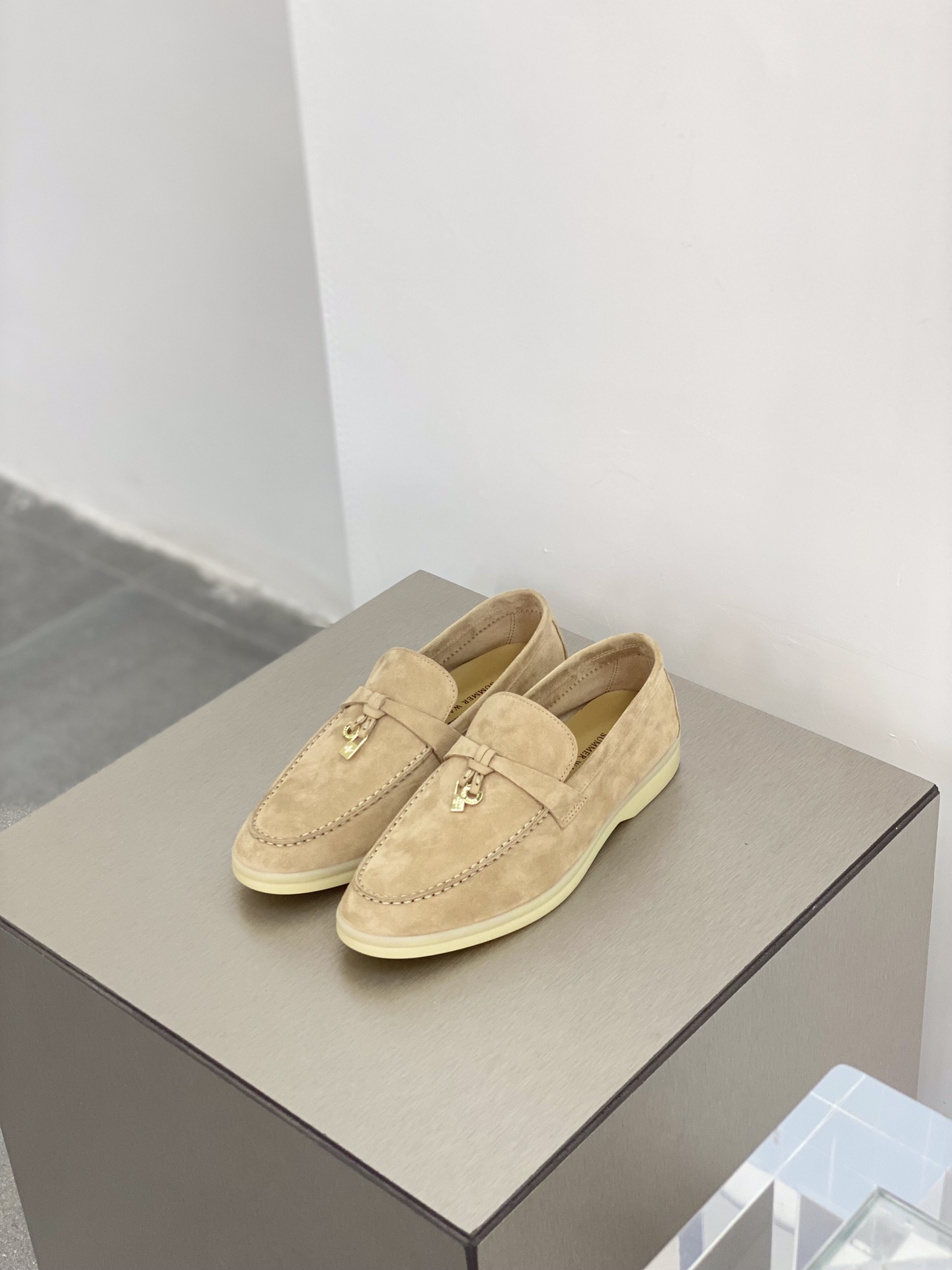 L0r0 P1ana Summer Charms Walk Loafers Sandstone For Women – FAE5444 D044