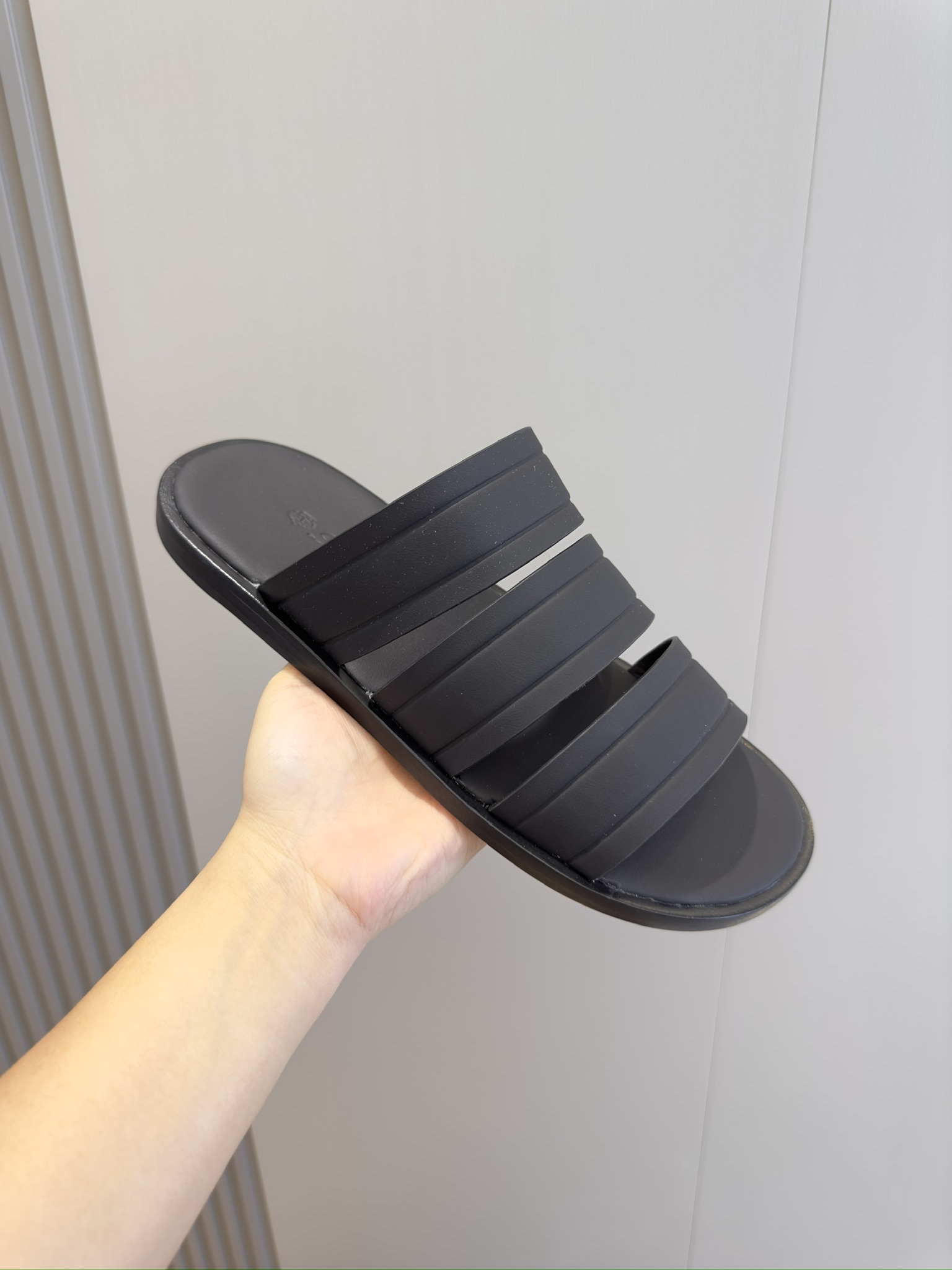 L0r0 P1ana Naha Sandal Black For Men FAN8776
