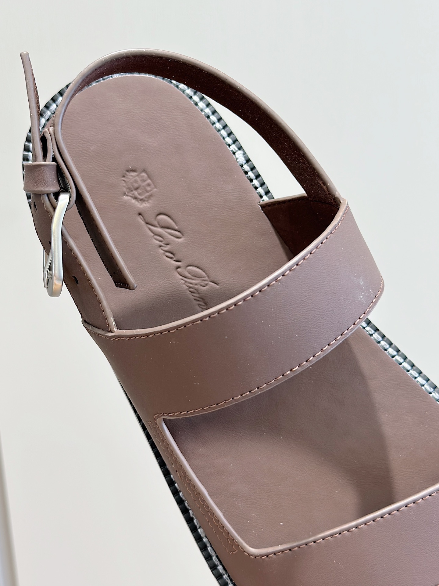 L0r0 P1ana Nama Sandal Dark Brown For Men FAN8703