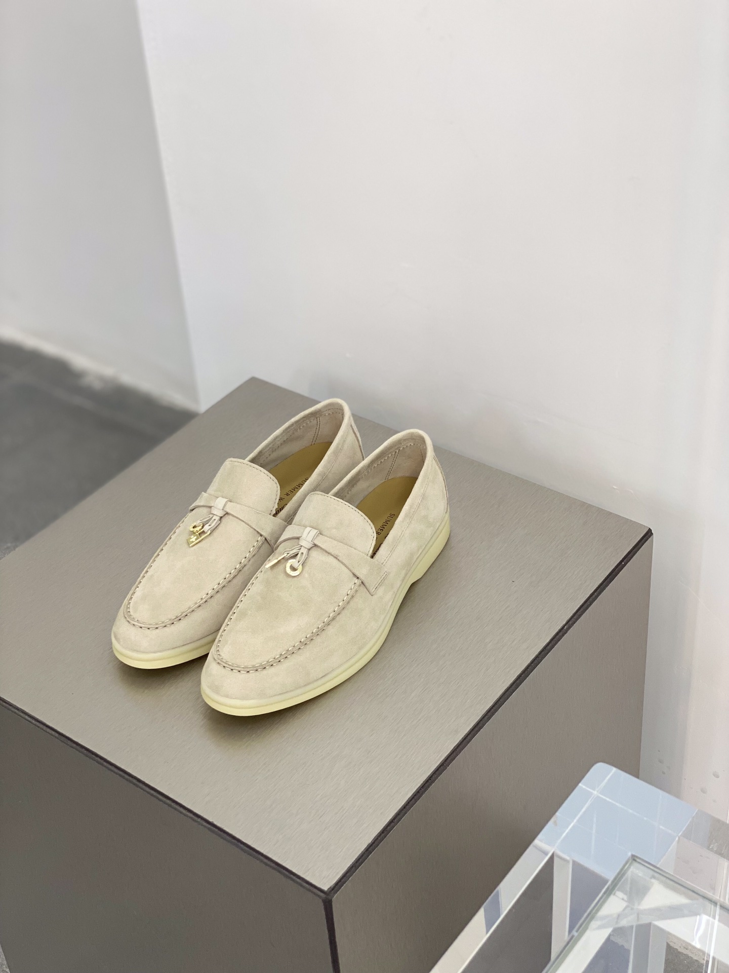 L0r0 P1ana Summer Charms Walk Loafers Beige For Women – FAE5444 2096
