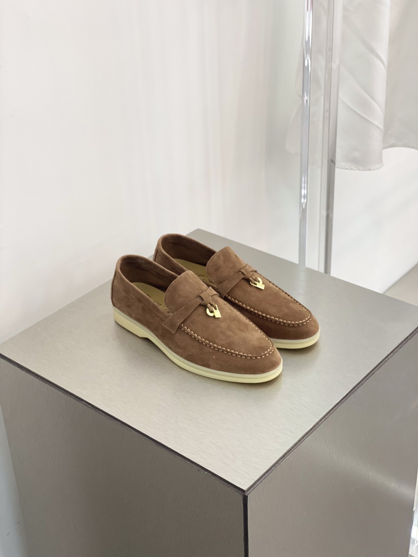 L0r0 P1ana Summer Charms Walk Loafers Saddle Brown For Women – FAE5444 E424