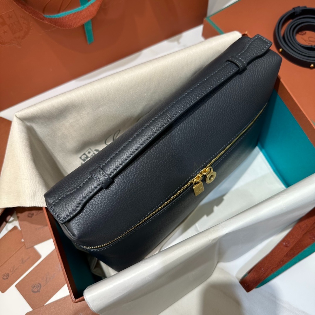 [True-to-ORIGINAL] L0r0 P1ana Extra Pocket L27 Bag Navy Blue For Women 10.6in/27cm FAN4043 W000