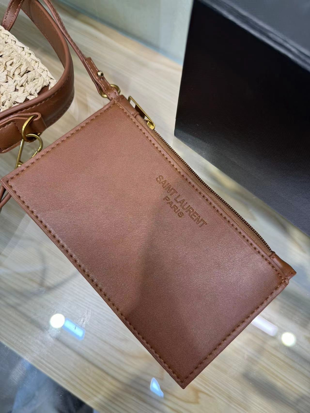 Sa1nt Lau*nt Le 37 In Woven Raffia And Vegetable-Tanned Beige For Women 9.8 Inches/ 25 Cm 773991GAAD72080