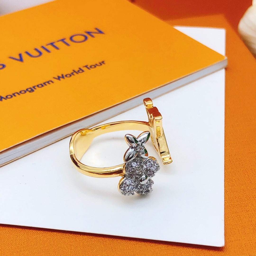 L0vis Vvtt0n Latest Ring Gold For Women