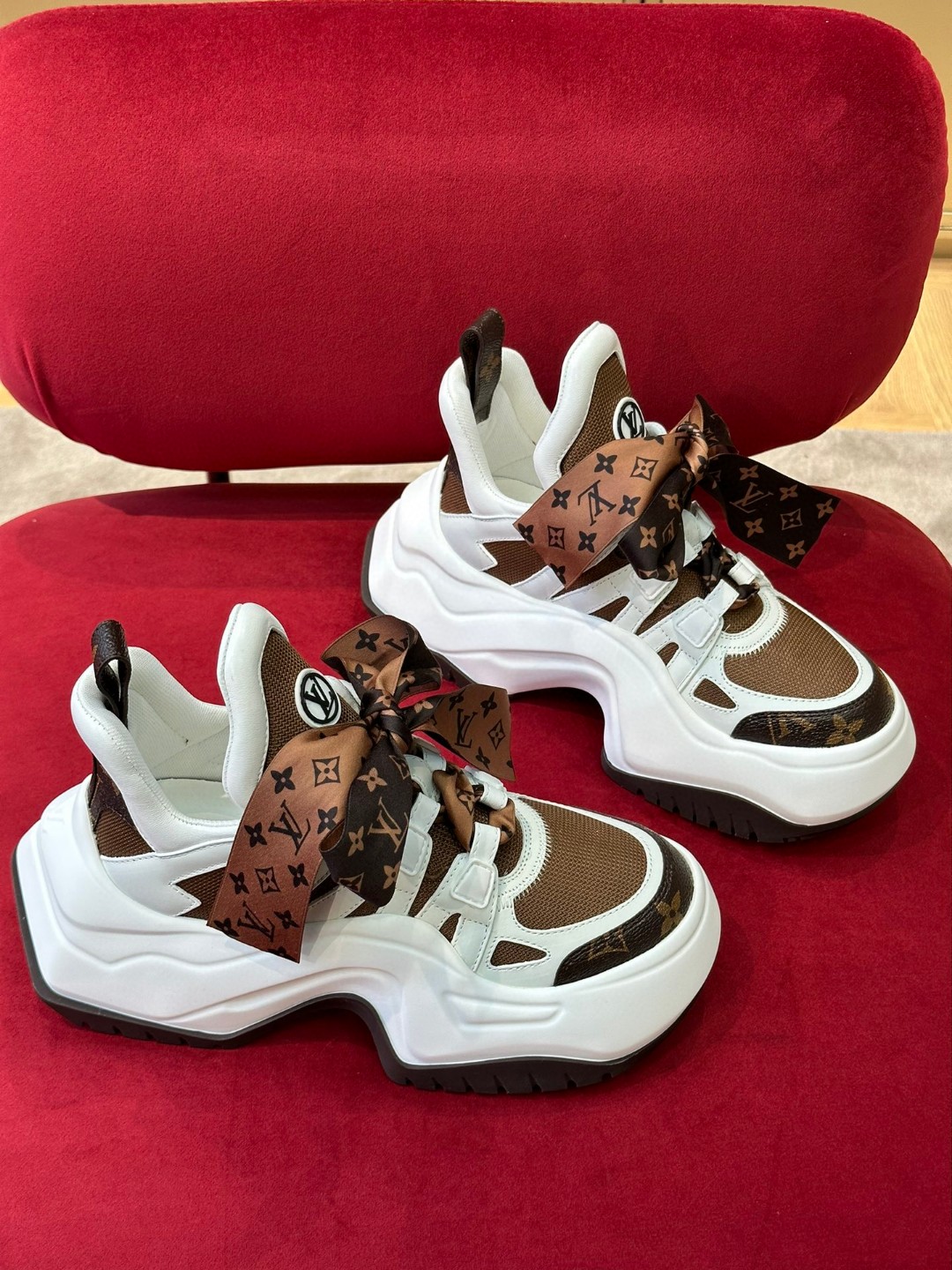 L0vis Vvtt0n LV Archlight Sneaker Brown For Women 1AACQA