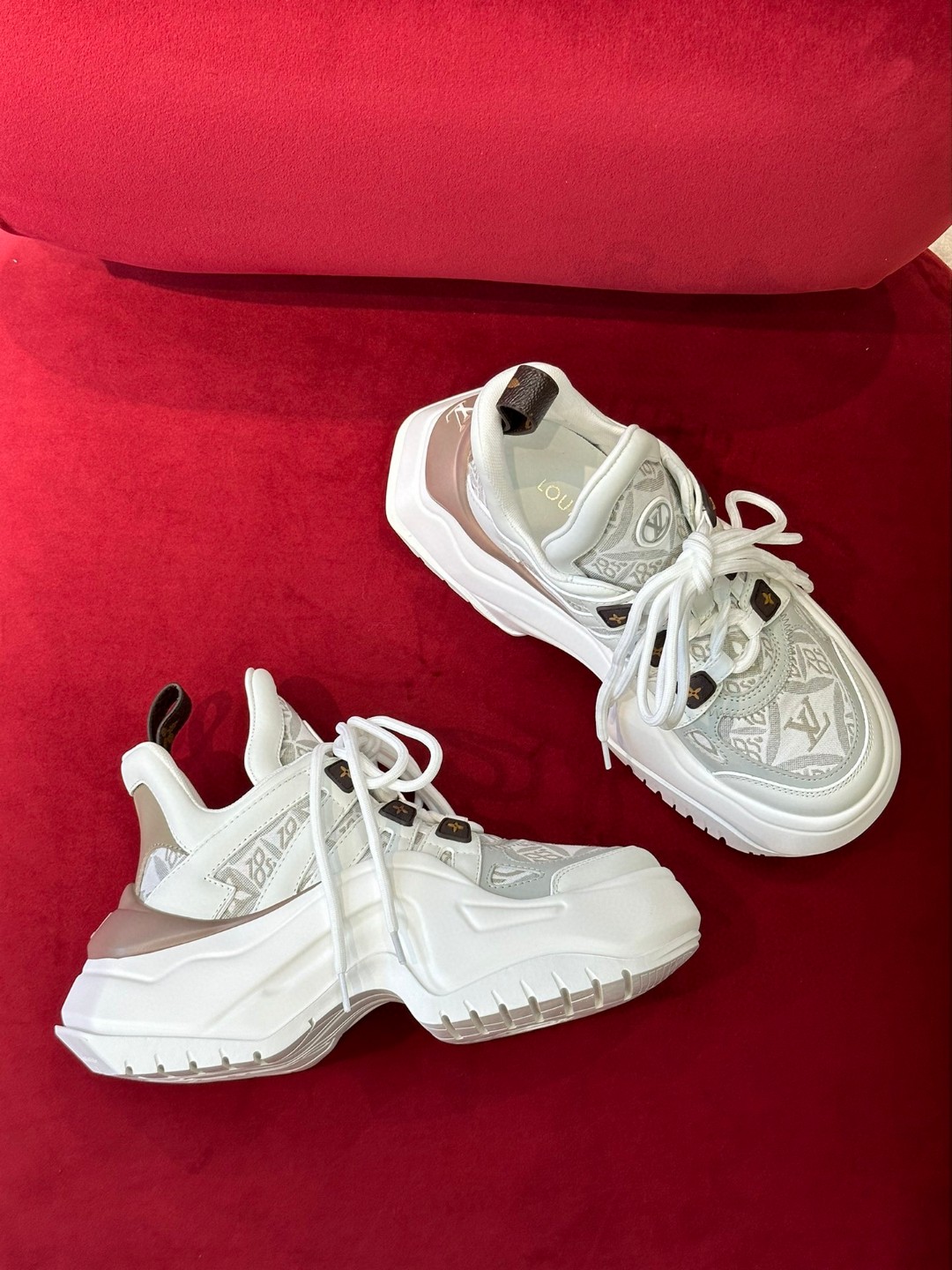 L0vis Vvtt0n LV Archlight Sneaker Grey For Women