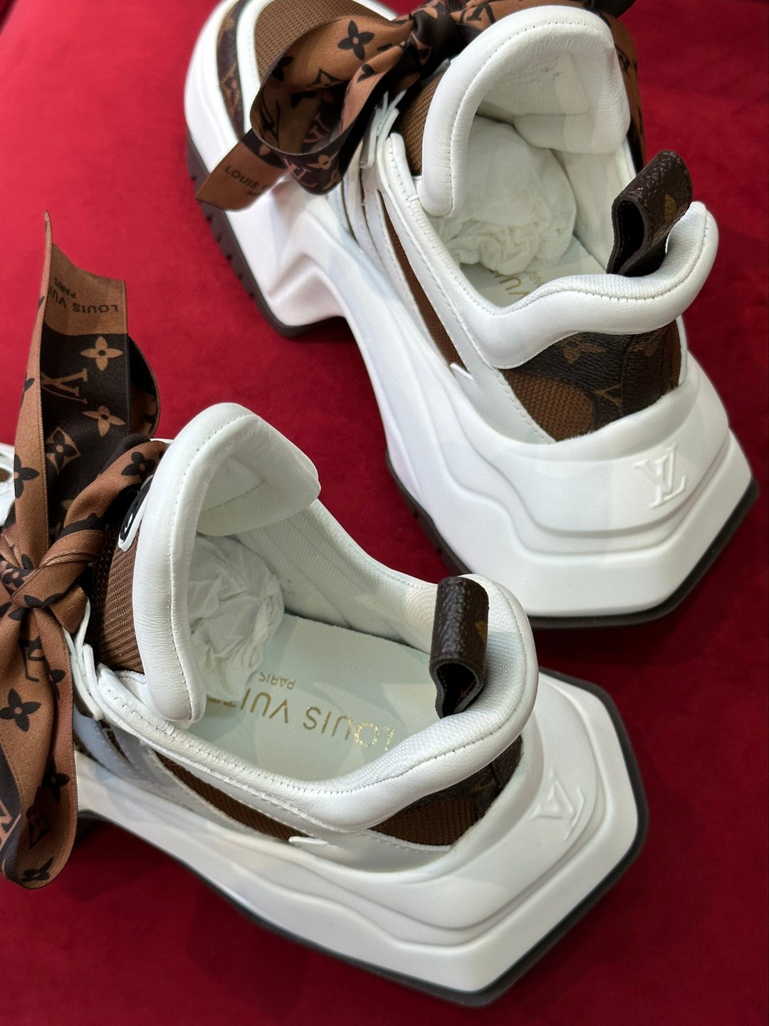 L0vis Vvtt0n LV Archlight Sneaker Brown For Women 1AACQA