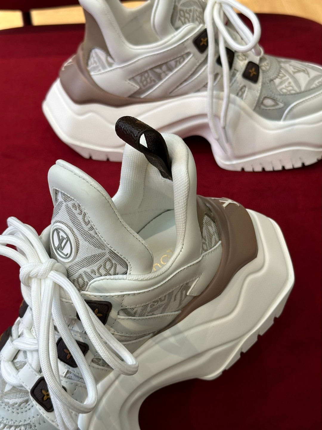 L0vis Vvtt0n LV Archlight Sneaker Grey For Women