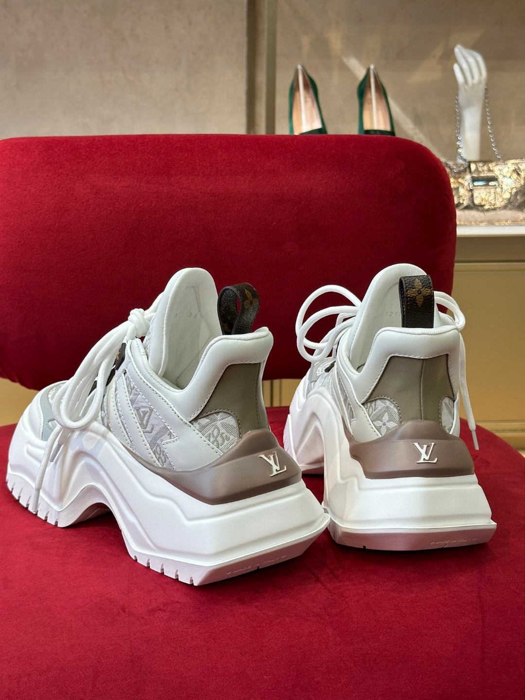 L0vis Vvtt0n LV Archlight Sneaker Grey For Women