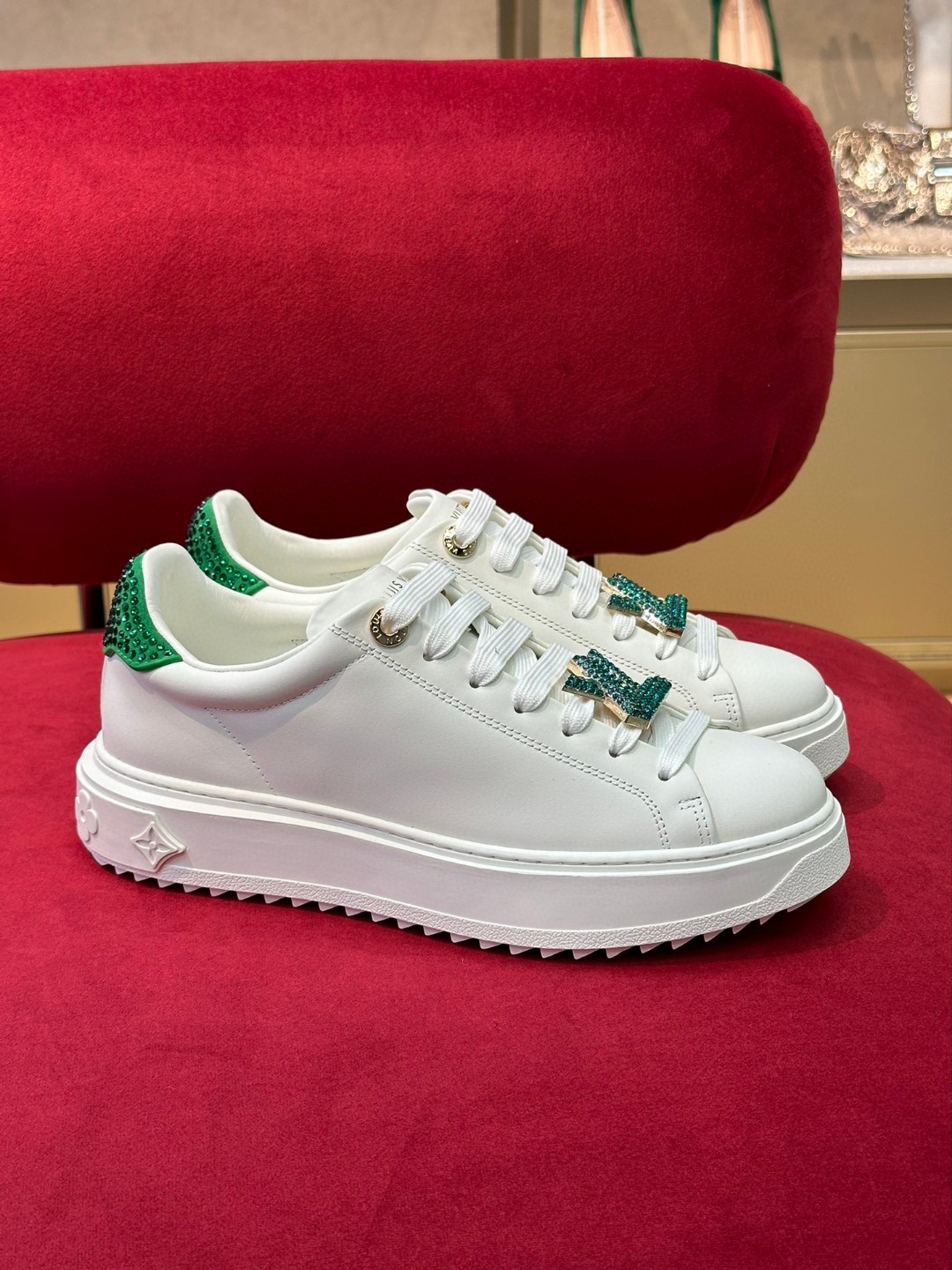 L0vis Vvtt0n Time Out Sneaker Green For Women