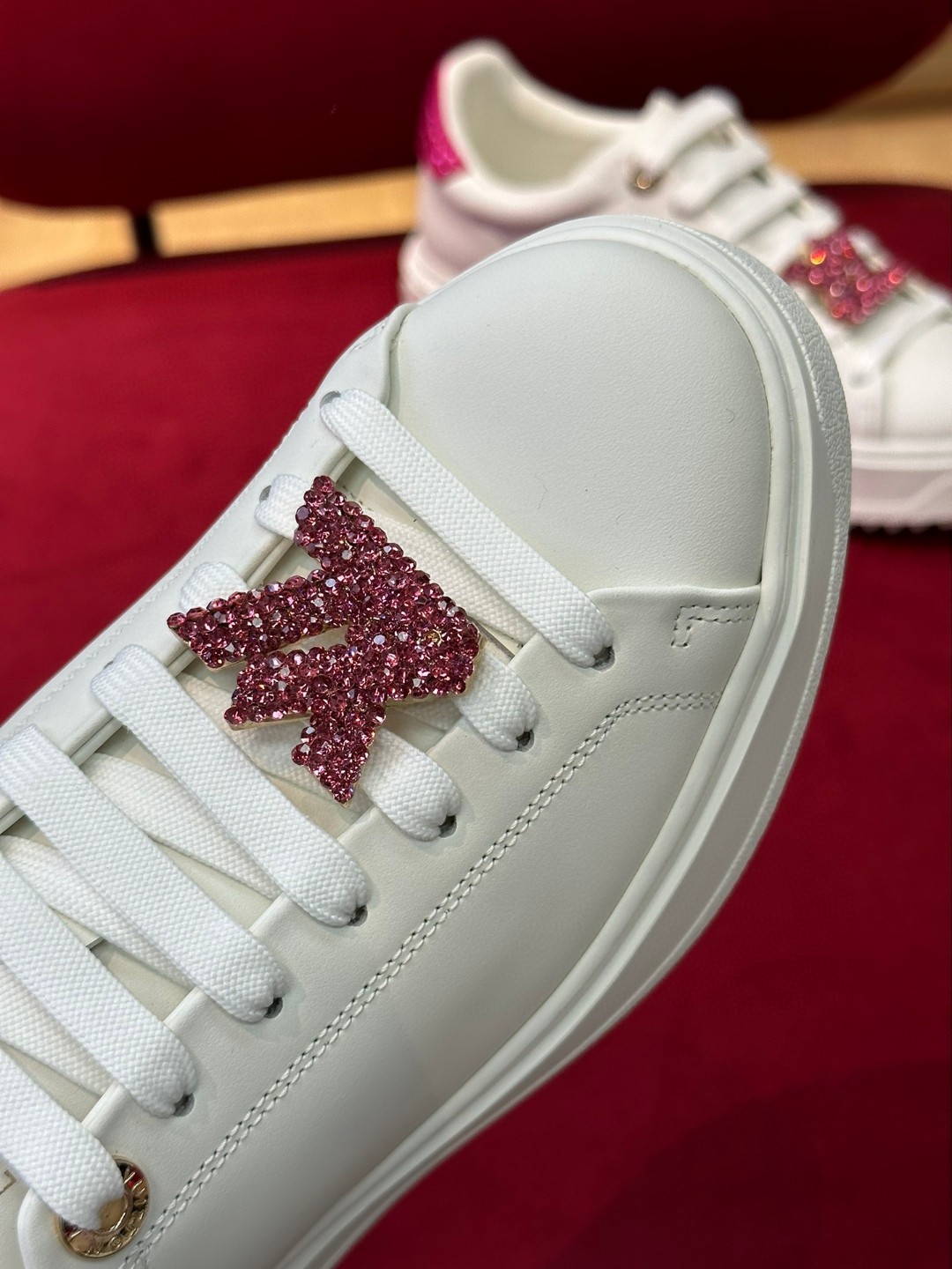L0vis Vvtt0n Time Out Sneaker Pink For Women