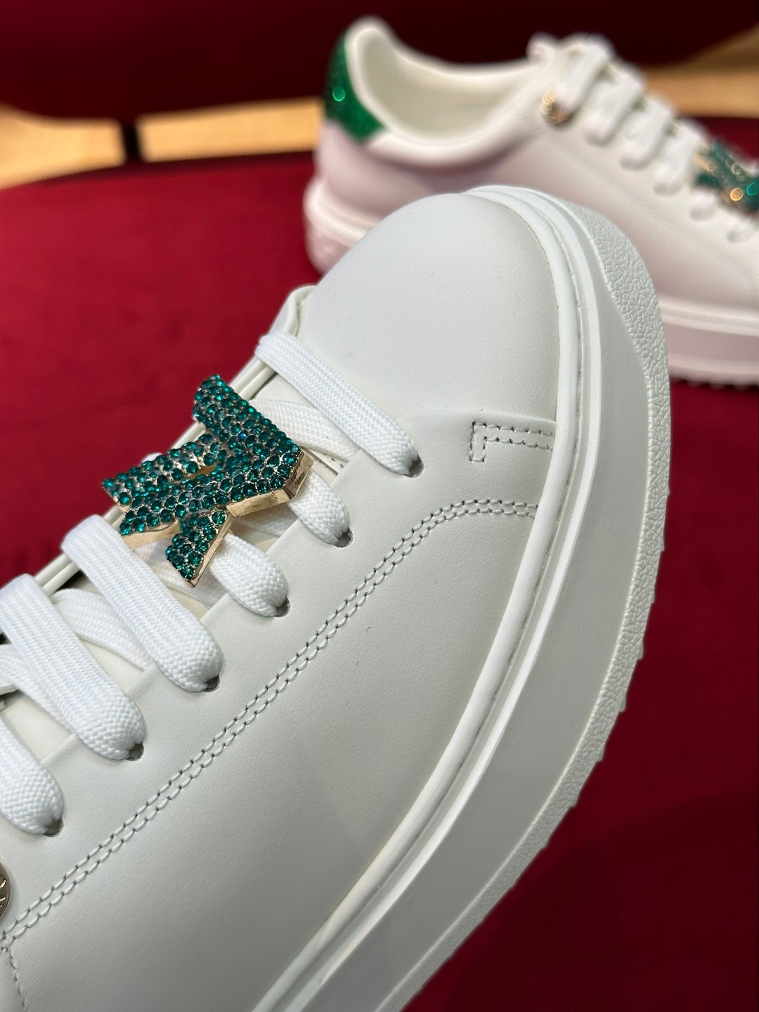 L0vis Vvtt0n Time Out Sneaker Green For Women
