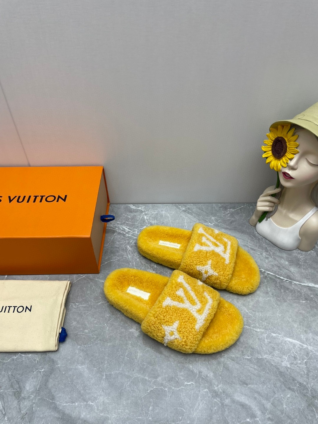 L0vis Vvtt0n Paseo Flat Comfort Mule Yellow For Women