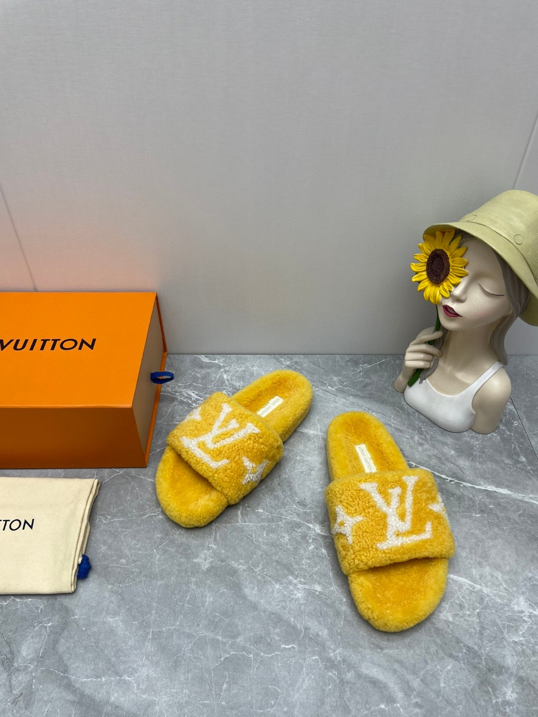 L0vis Vvtt0n Paseo Flat Comfort Mule Yellow For Women