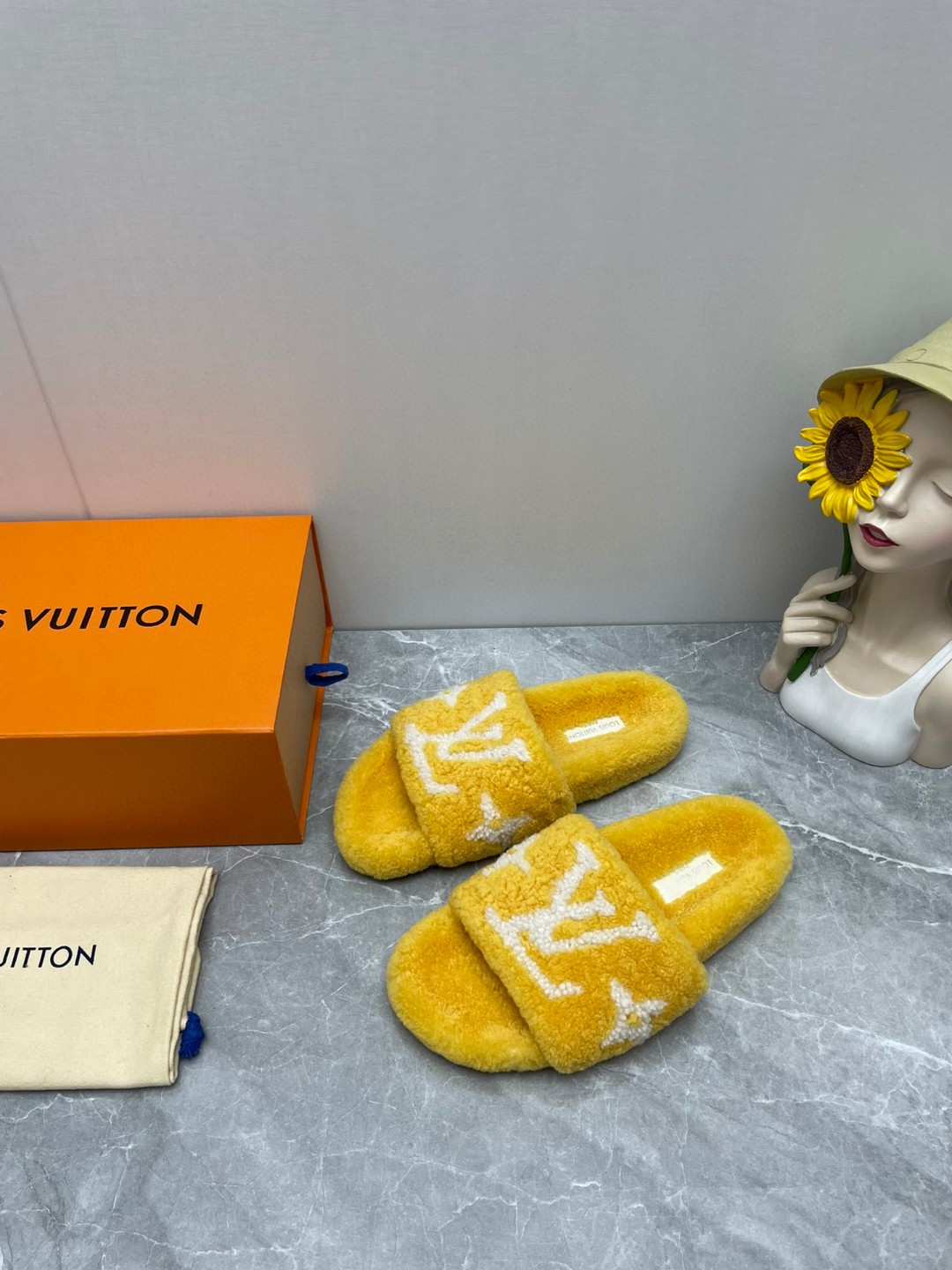 L0vis Vvtt0n Paseo Flat Comfort Mule Yellow For Women