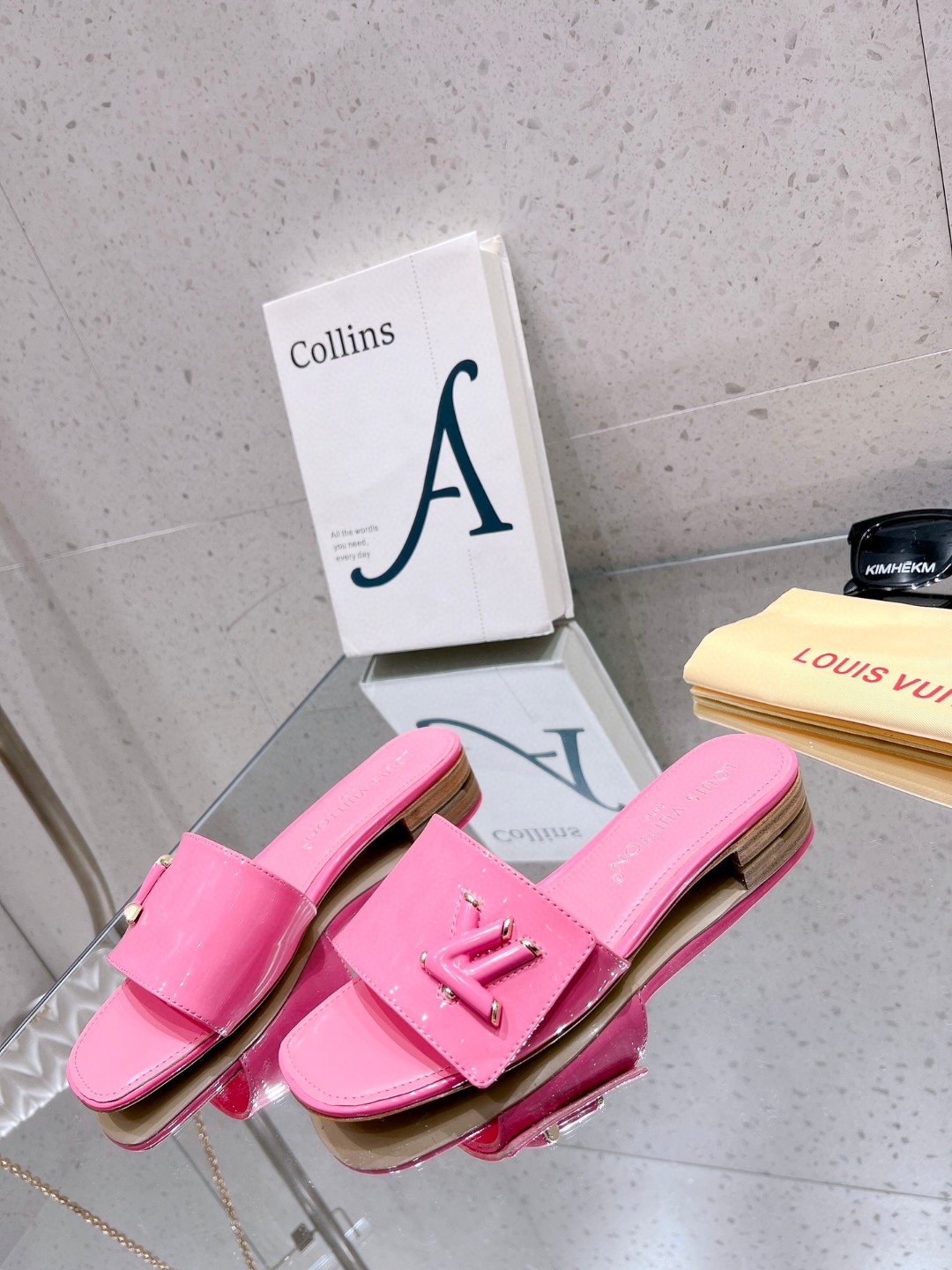 L0vis Vvtt0n Shake Flat Mule Pink For Women