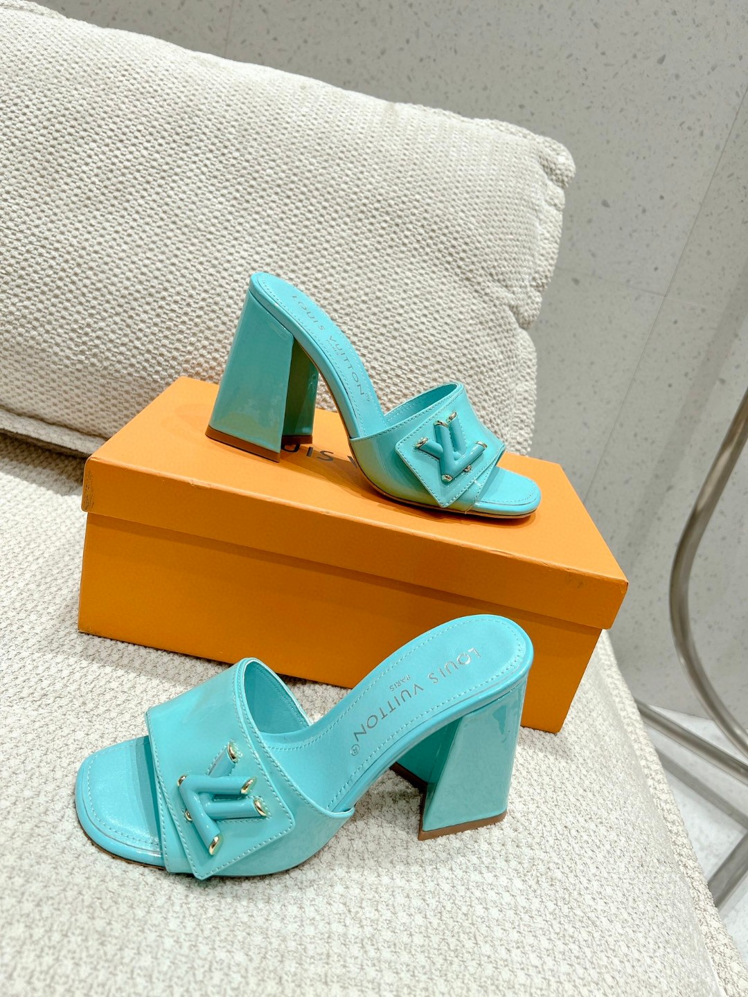 L0vis Vvtt0n Shake Mule Jade Green For Women